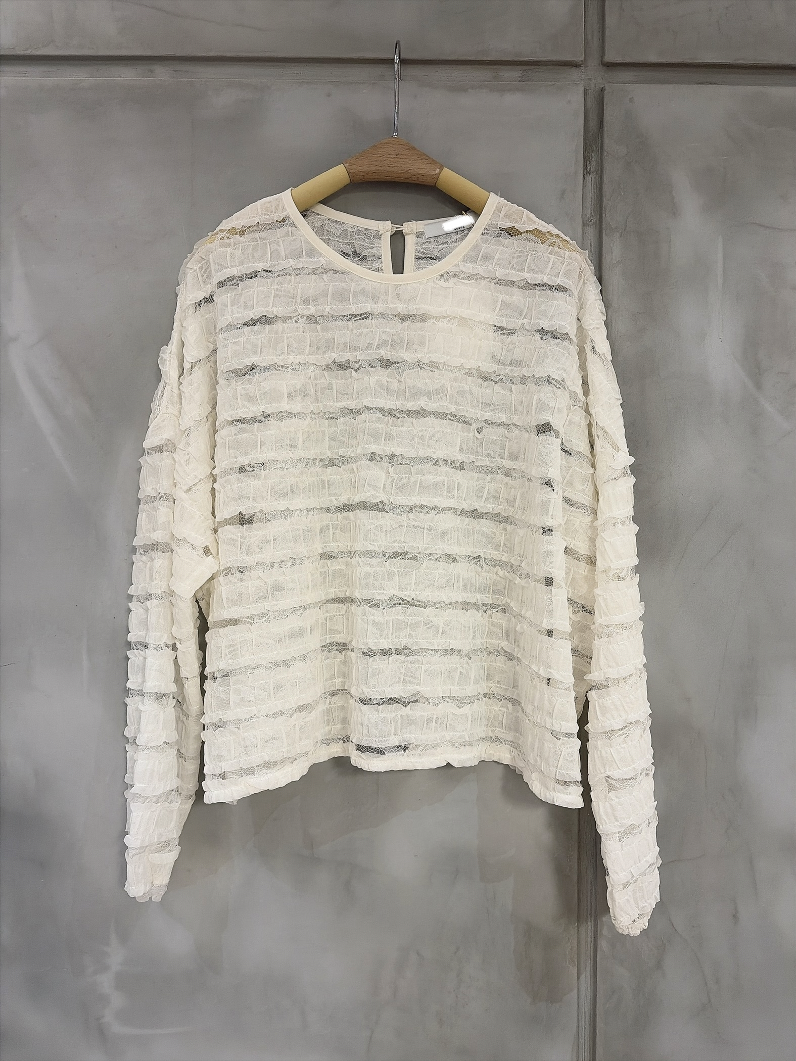 精緻薄lace 米白top 