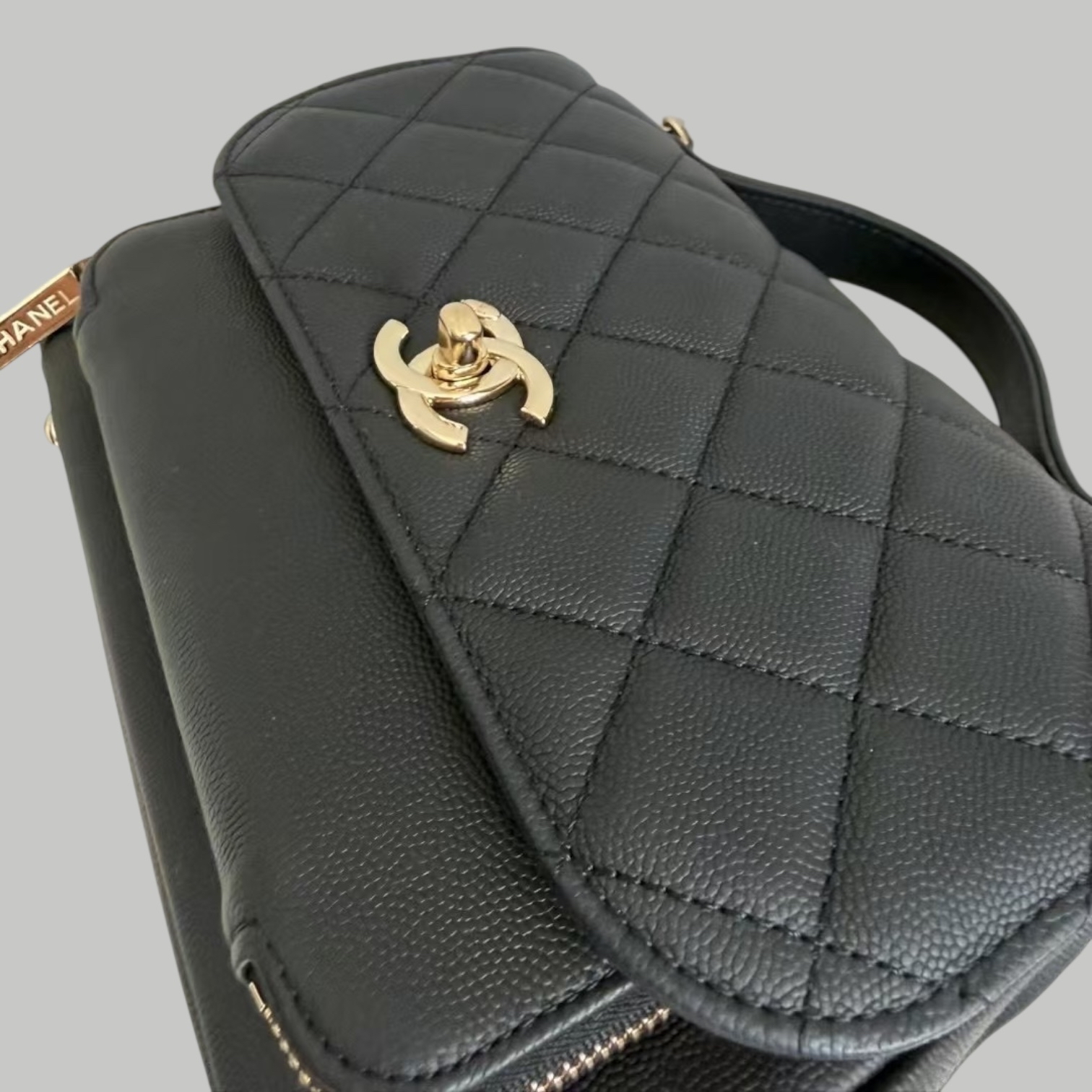 Chanel  Caviar Business Affinty 23cm