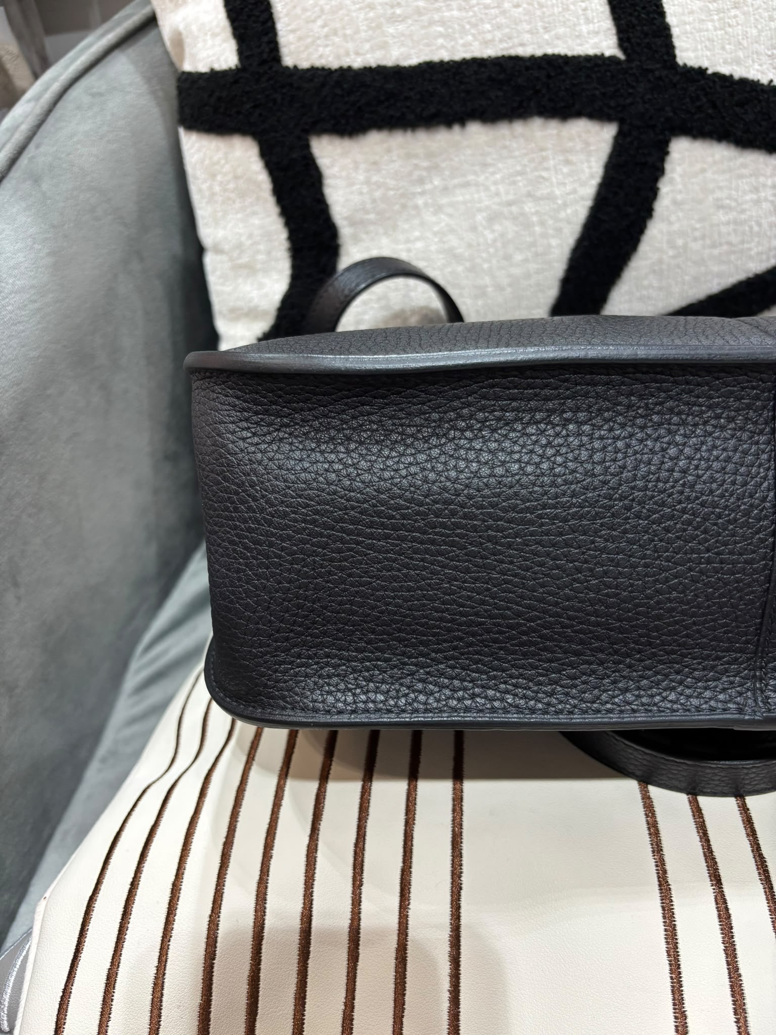 Hermes Halzan 31,STAMP A 黑銀 100%Authentic,98%new ✅專門店收據 ✅Dust bag 