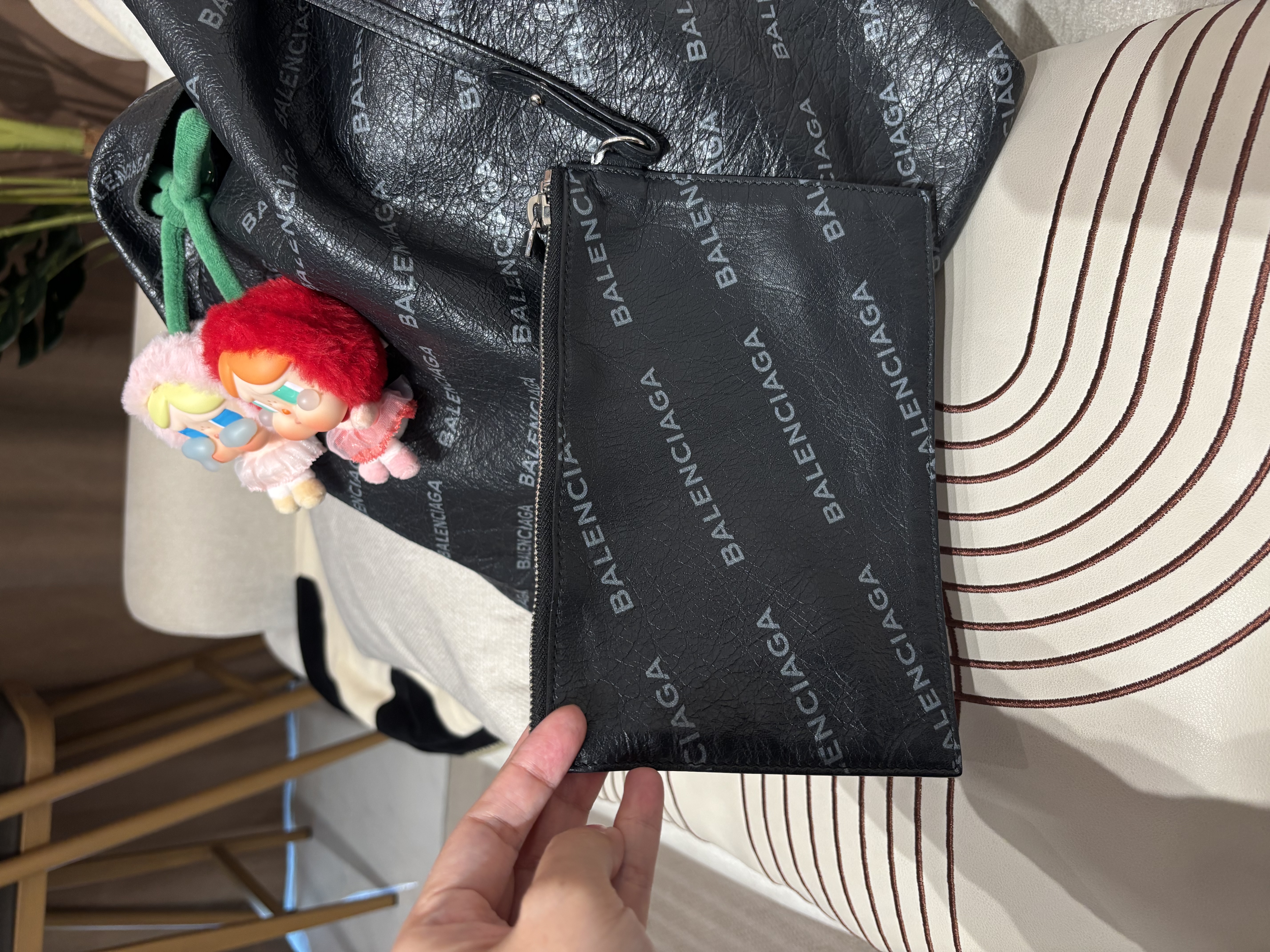 Balenciaga bag 100%Authentic, 95%New ✅pouch