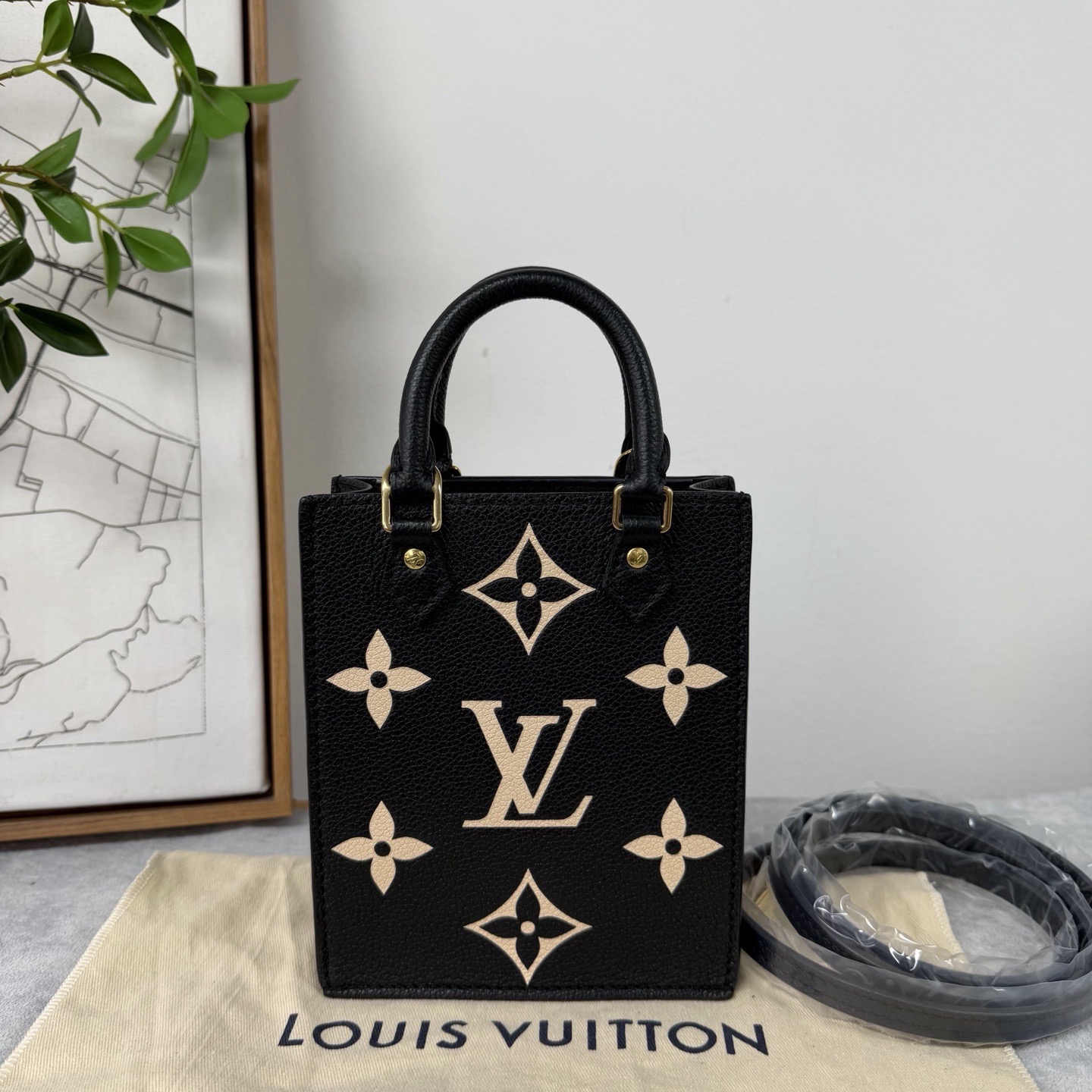 【預訂貨品】lv nano 黑白琴譜包