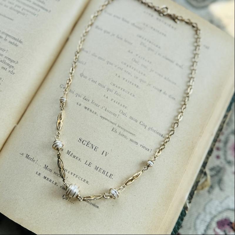 Vintage C.a. 1980-90s Sarah Coventry Canada Faux Pearl Short Necklace (MT1959)