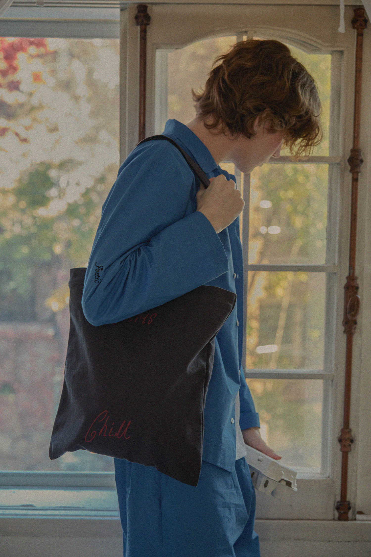 HÔTEL 827 Poétique Shoulder Bag (Dark Grey)