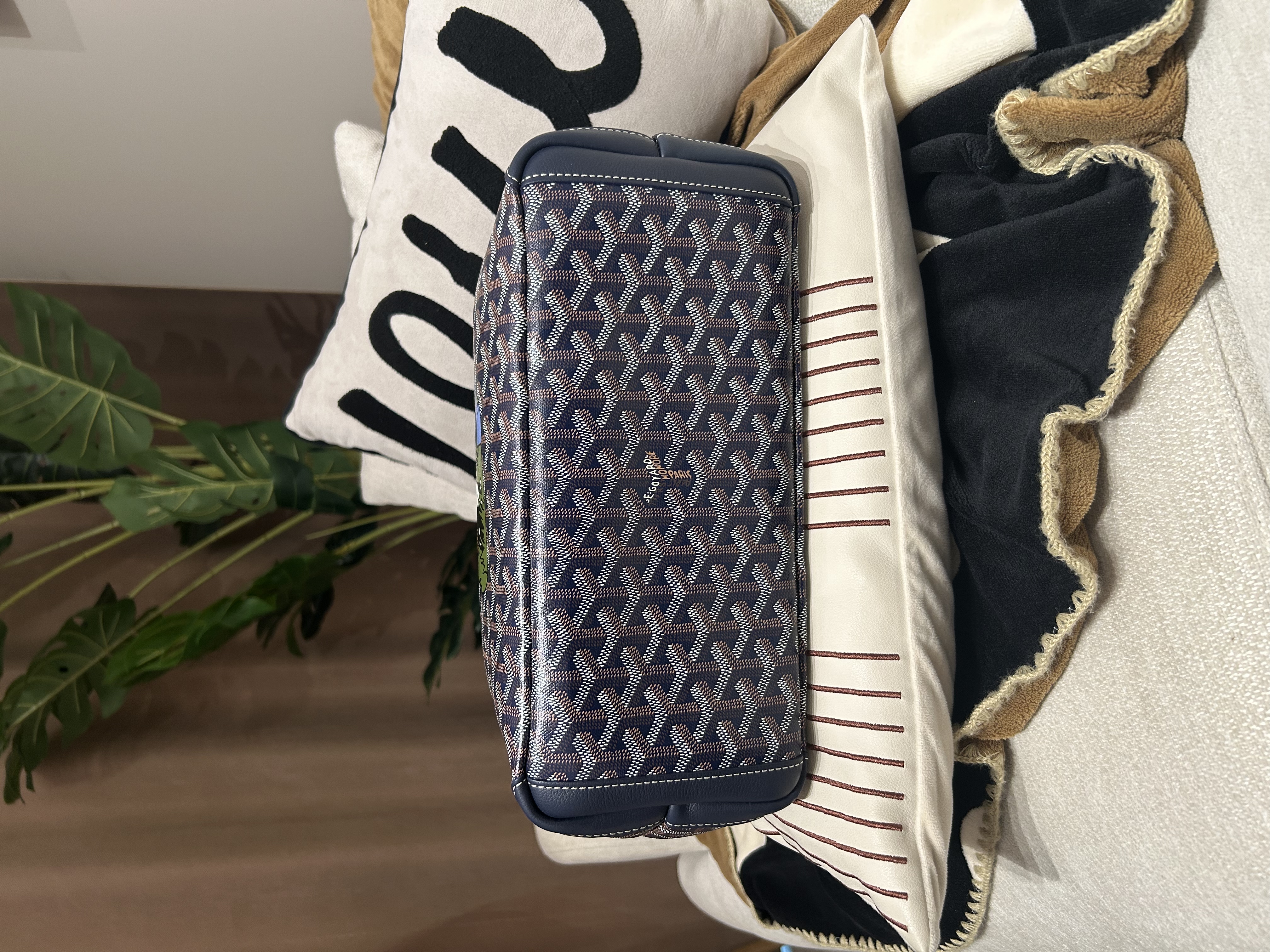 Goyard Artois PM Tote Bag 100%Authentic, 98%New ✅香港專門店收據✅Dust bag