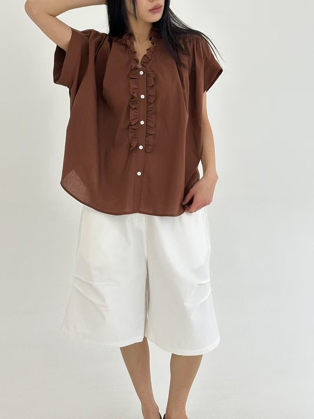 Daylog Ruffle 邊V 領恤 