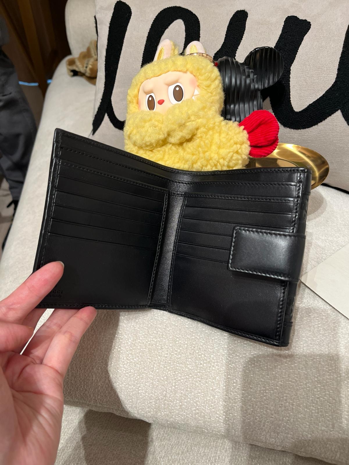 Gucci calfskin wallet 100%Authentic ,98%new ✅booklet✅box