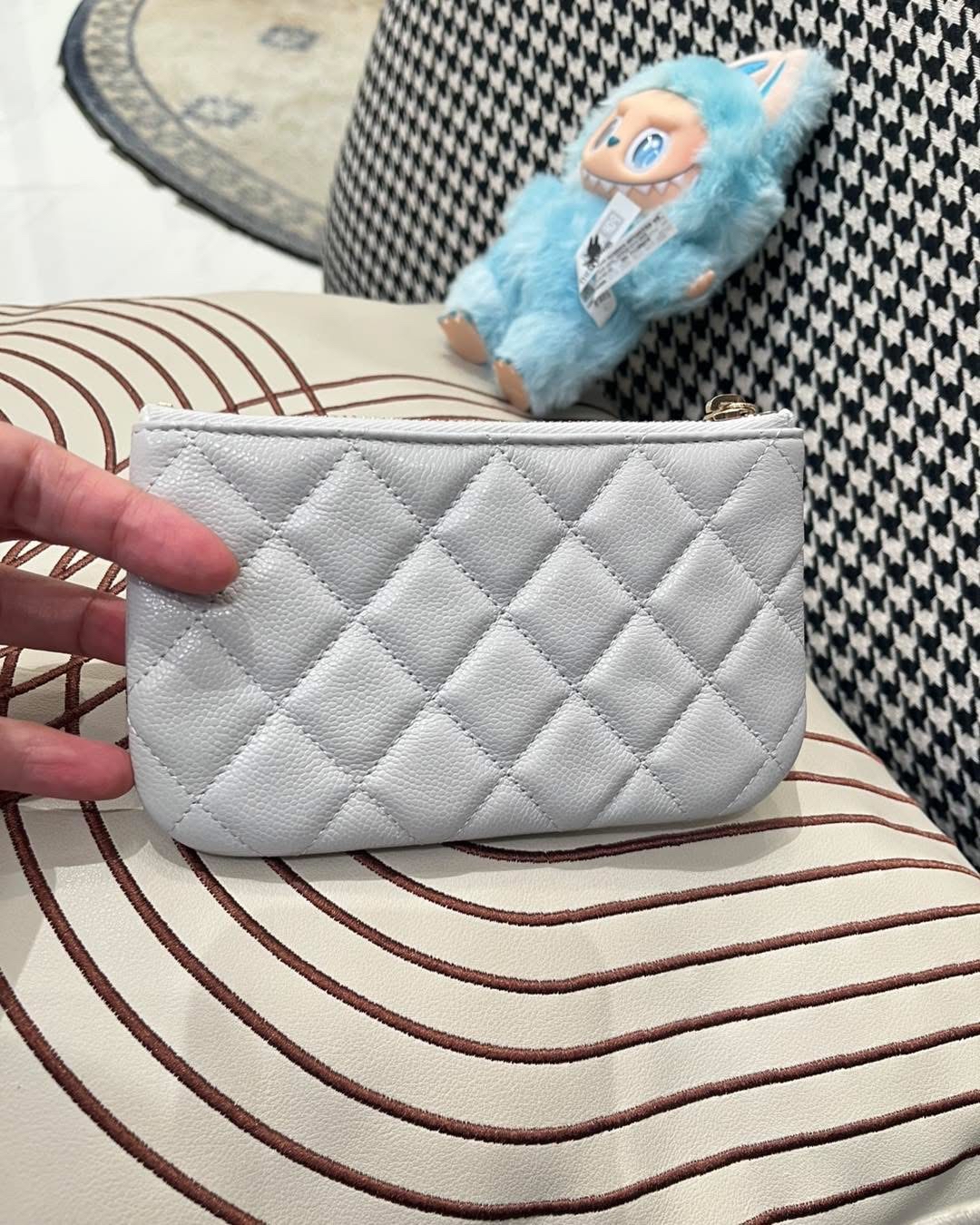 Chanel zip pouch o case 荔枝牛皮 100%Authentic, 99%new  ✅新晶片貼✅box