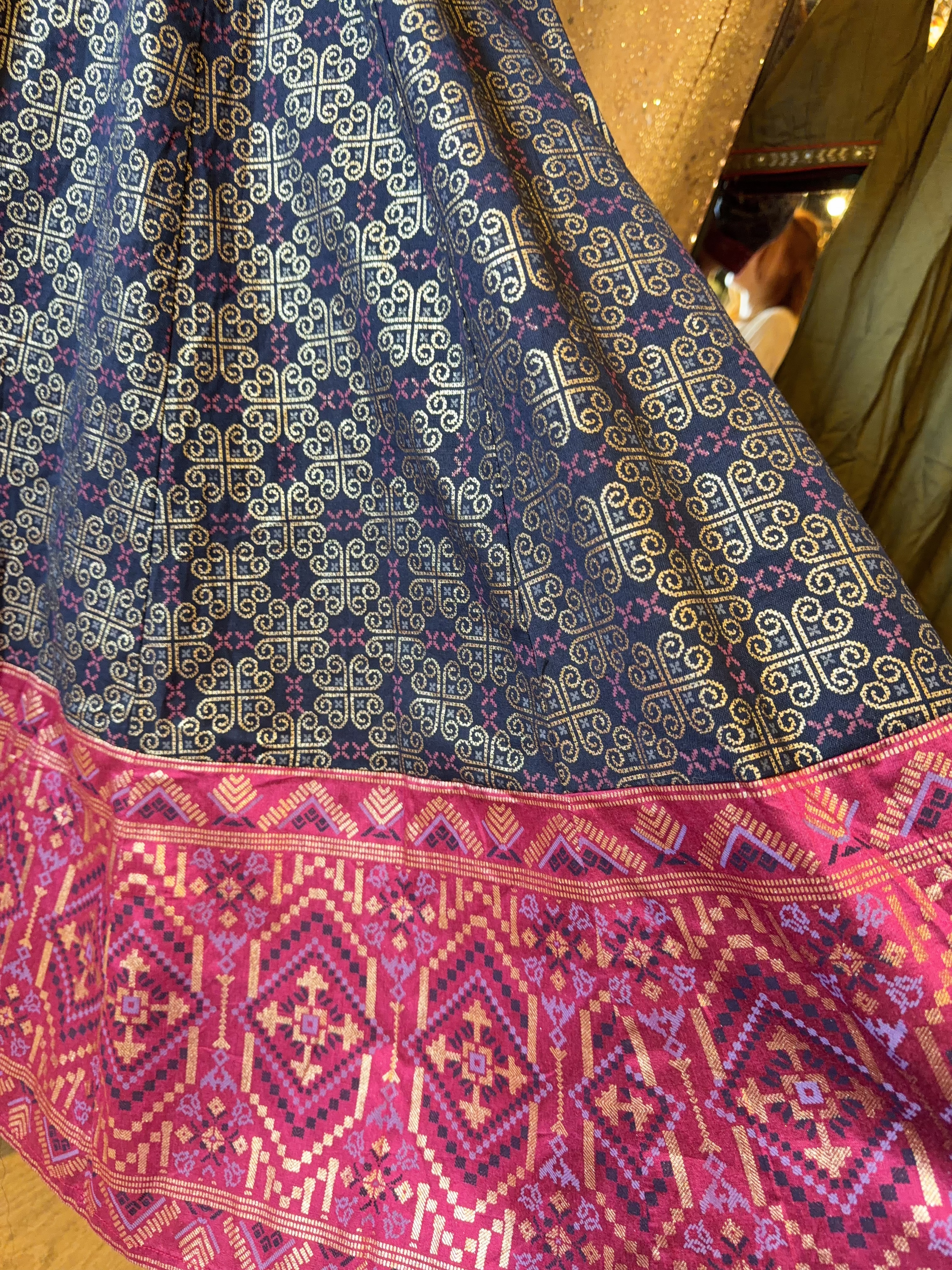 Navy Blue x Purple Red Emb. Foil Stamping OP 46" #1434