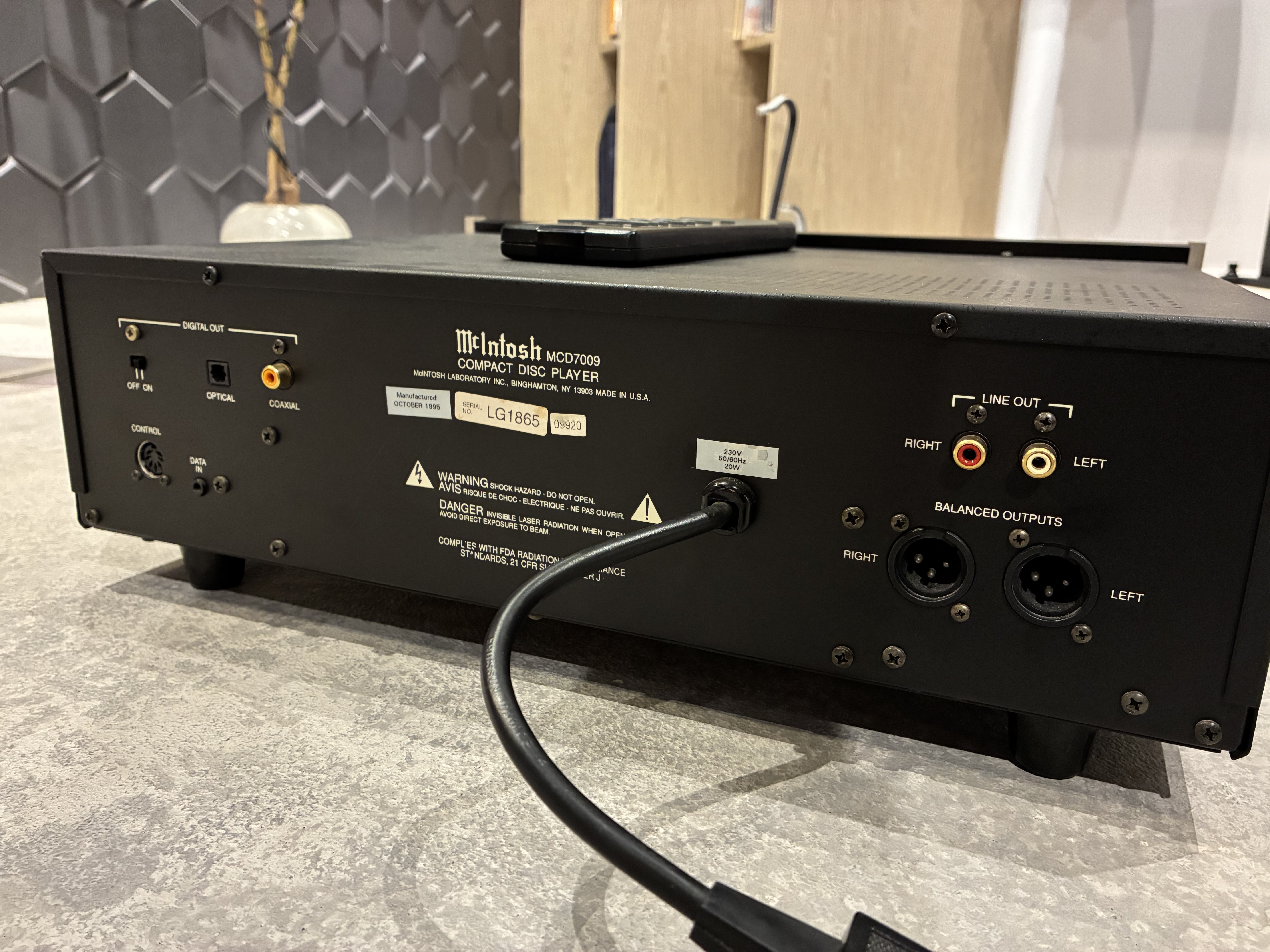 MCINTOSH MCD 7009 STEREO CD PLAYER(使用品）