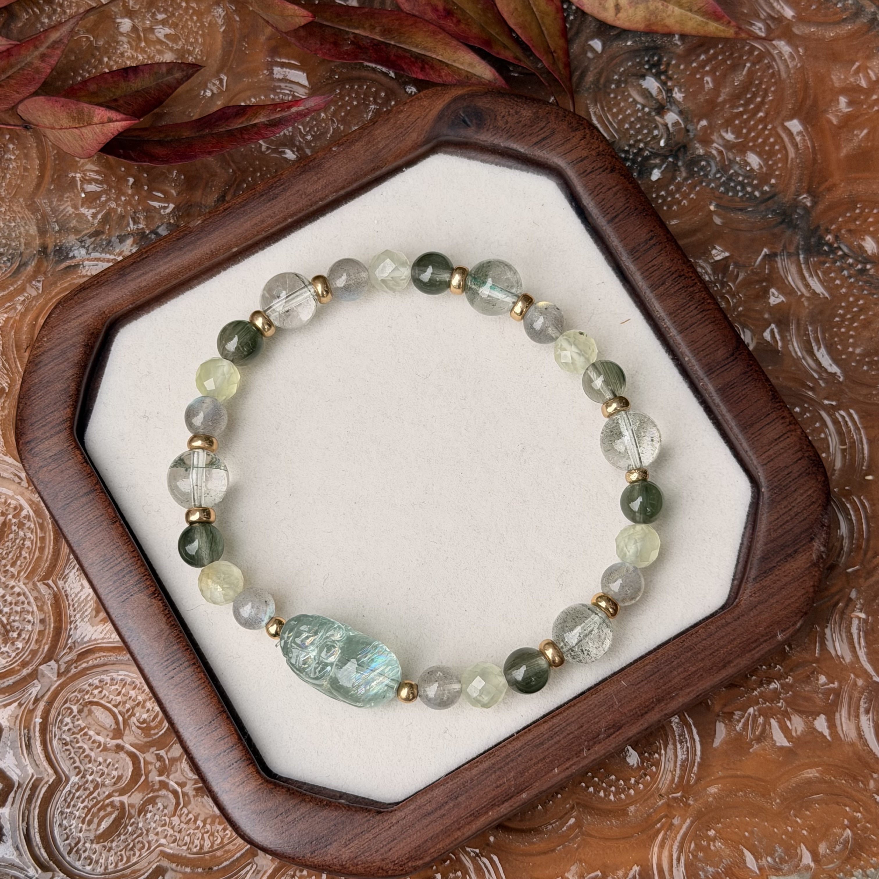 綠柱石貔貅襯水晶手串