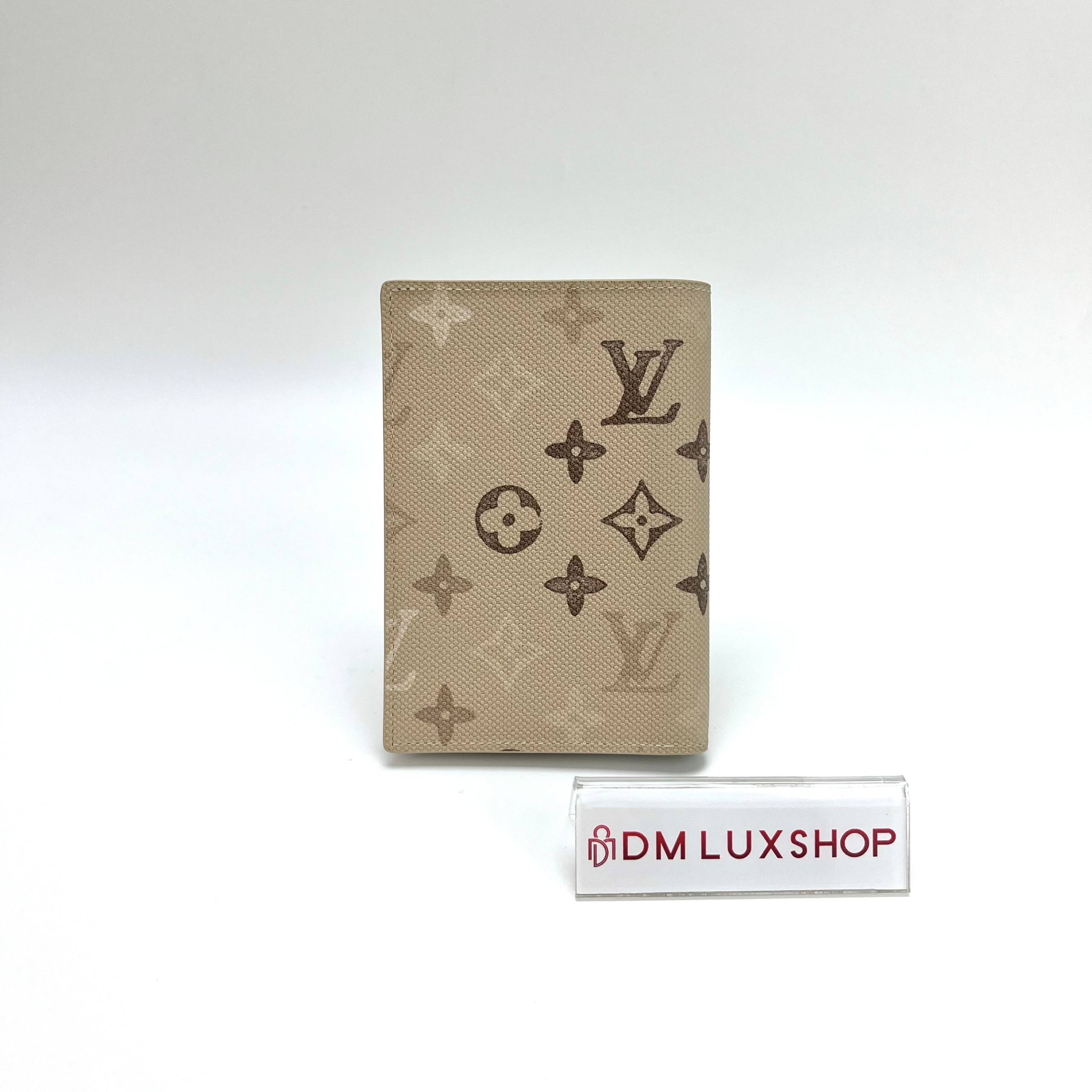 LV Passport Cover Neutral / Tan