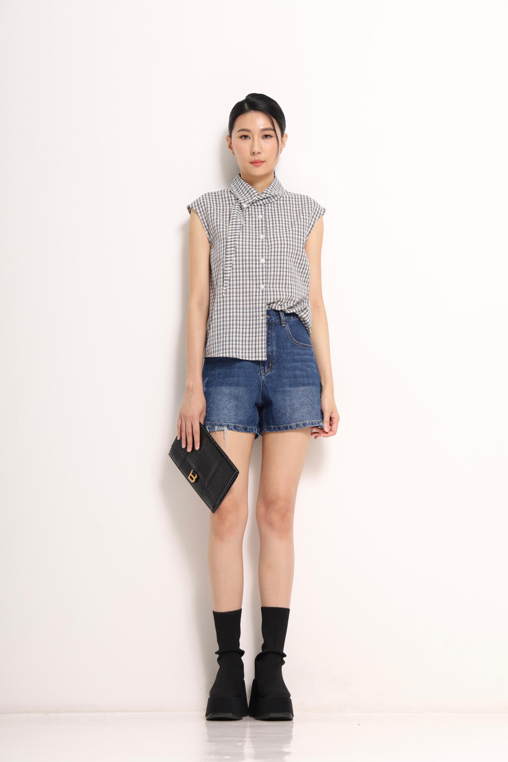 CB2759 FRONT DETAILED CHECKS  LOOSE TOP