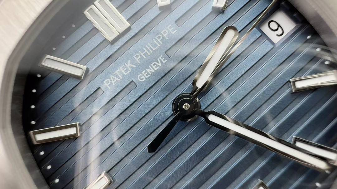 鹦鹉螺5711灰盘胶带胶带款/40mm*8.3mm/Cal.324一体机😍💯🤍