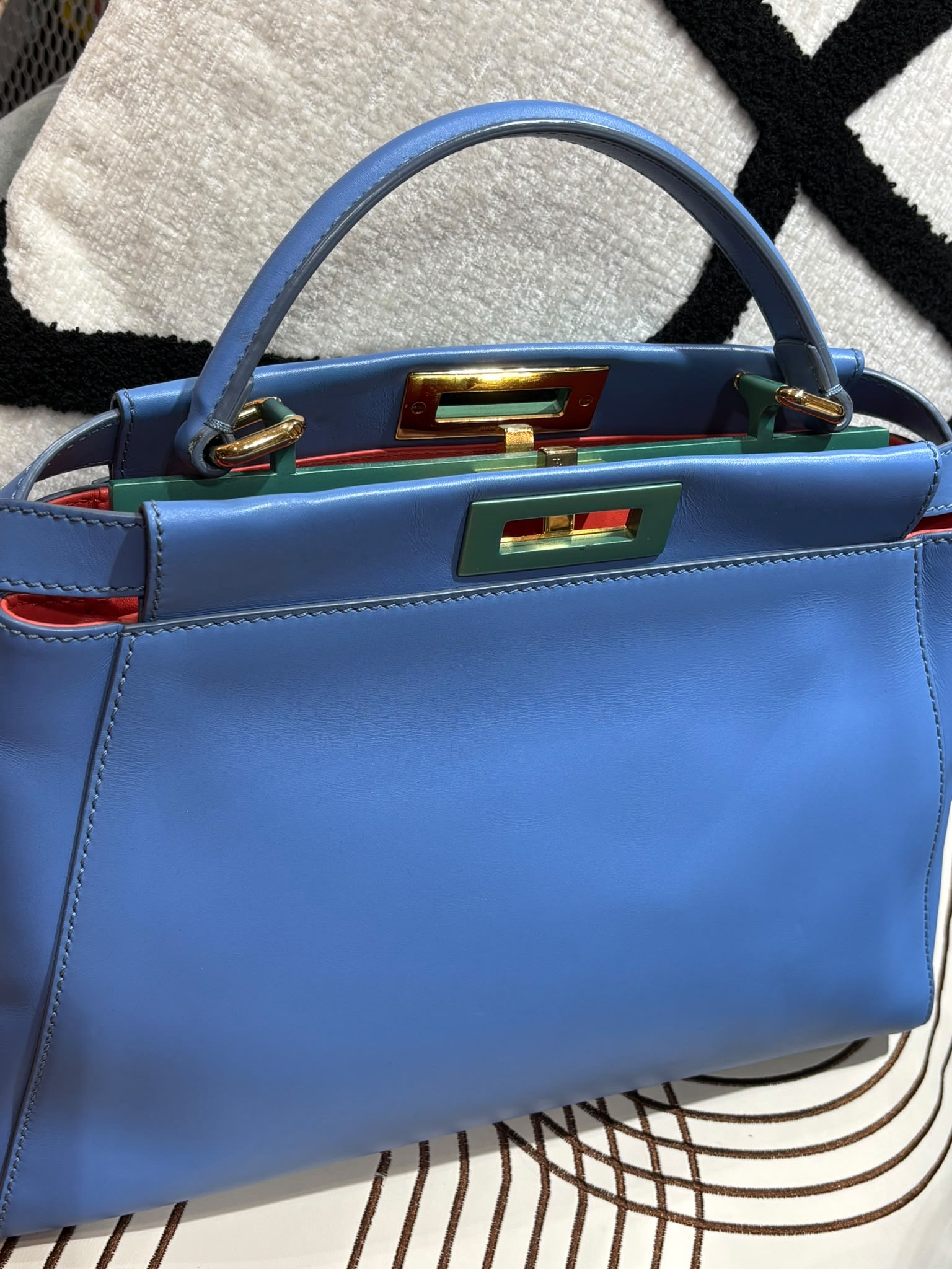 Fendi PEEKABOO REGULAR 100%Authentic , 98%new  ✅塵袋✅booklet tap 