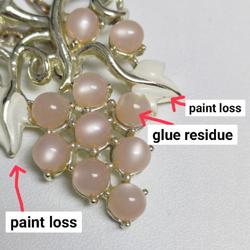 C.a. 1950s American Emamel Grape with Pink Moonglow Lucite Necklace & Screwback Earrings Set (MT1123)