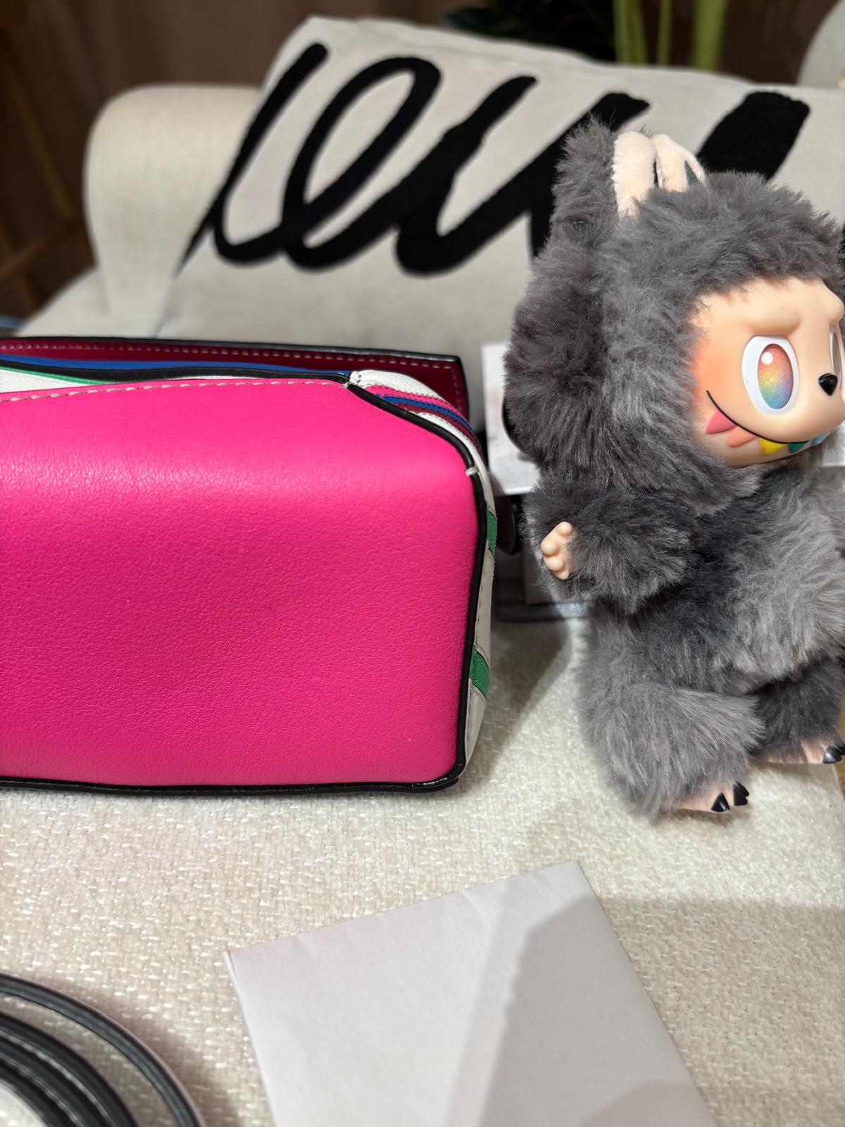 Loewe mini puzzle special edition 100%Authentic,99%new✅dust bag  