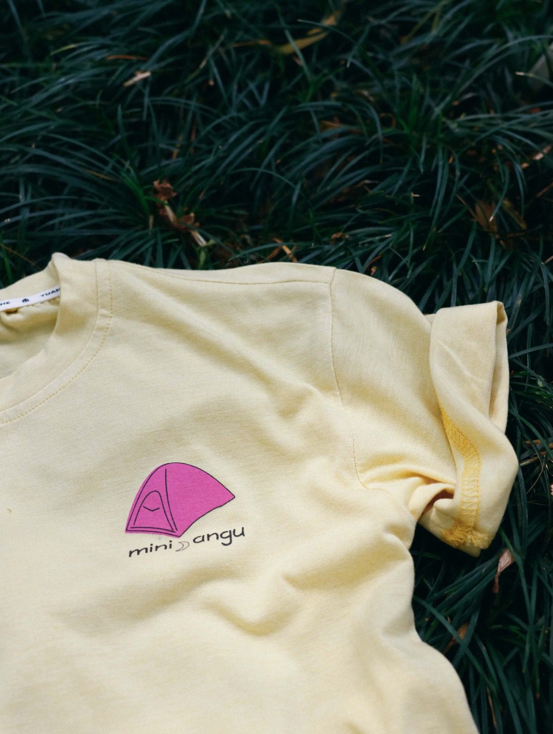 $69件。2件起$60件。夏季背後印花圓領短袖