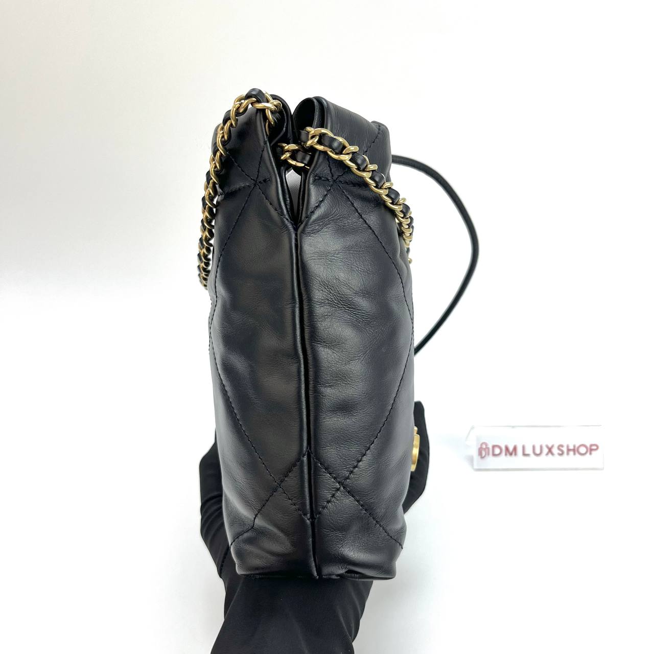 Chanel 22 Mini Black GHW (Microchip)