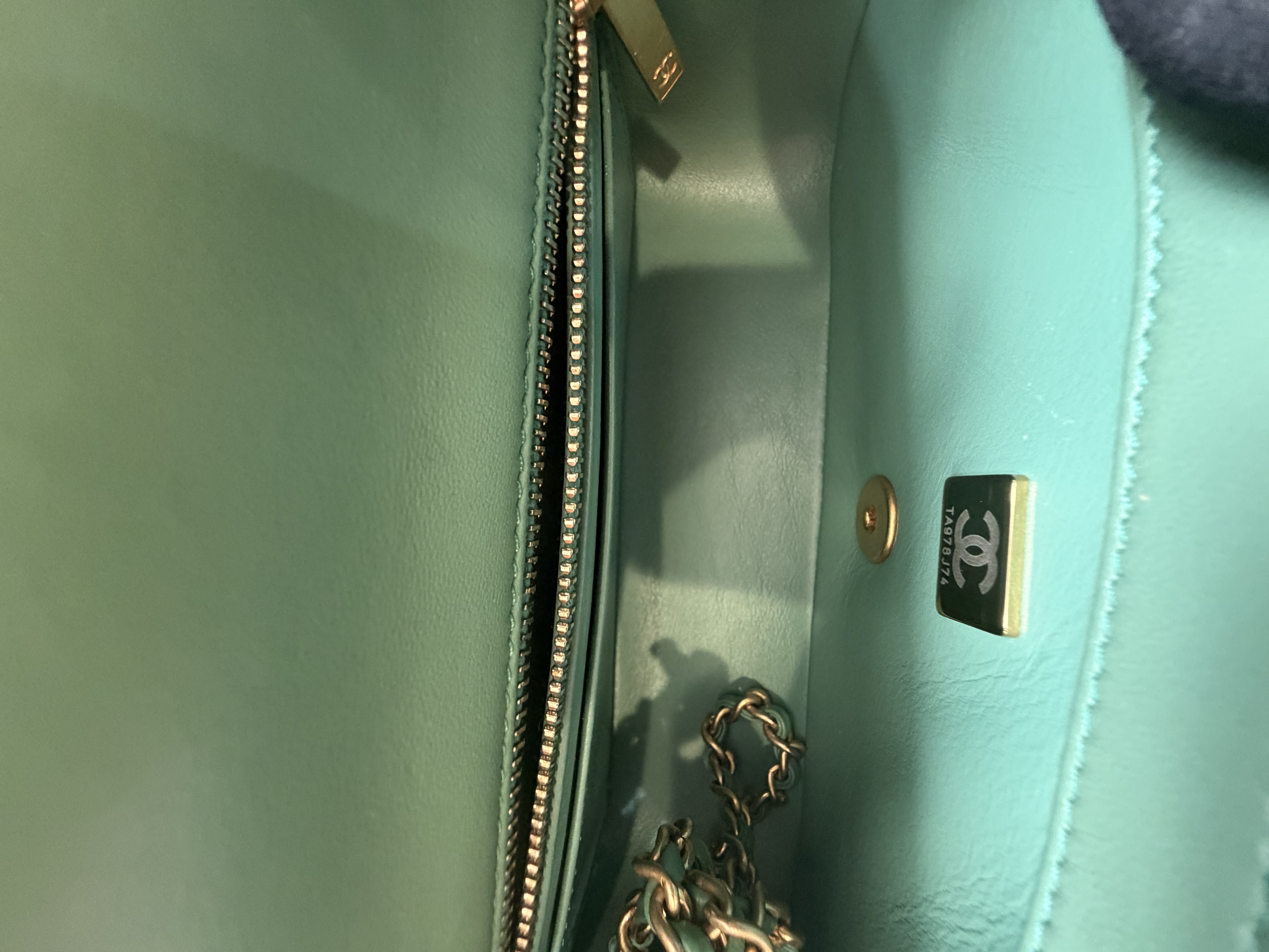 直播貨品 |  [1個-$100 2個-$300］C16