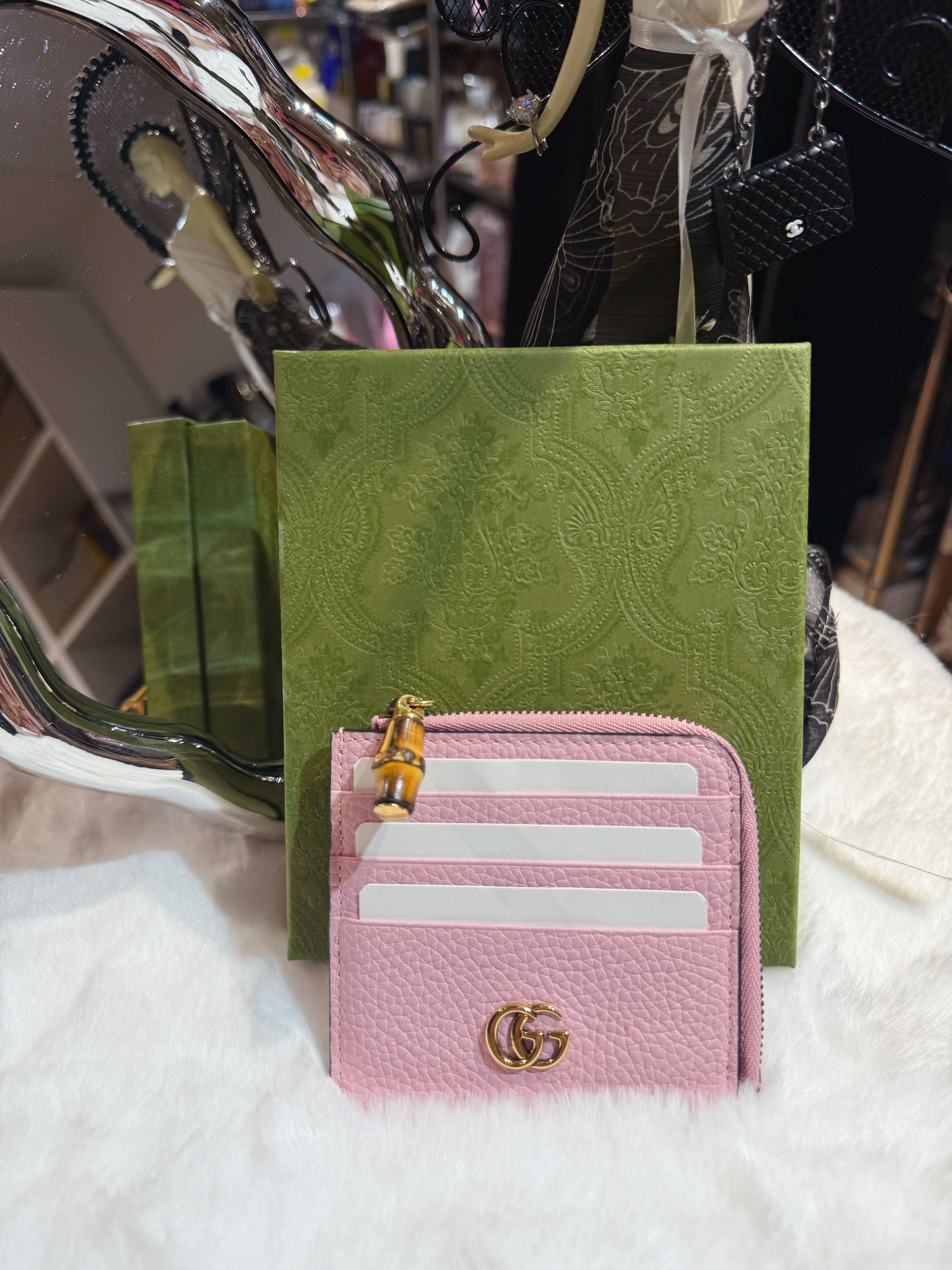 Gucci L zip card coin case pink