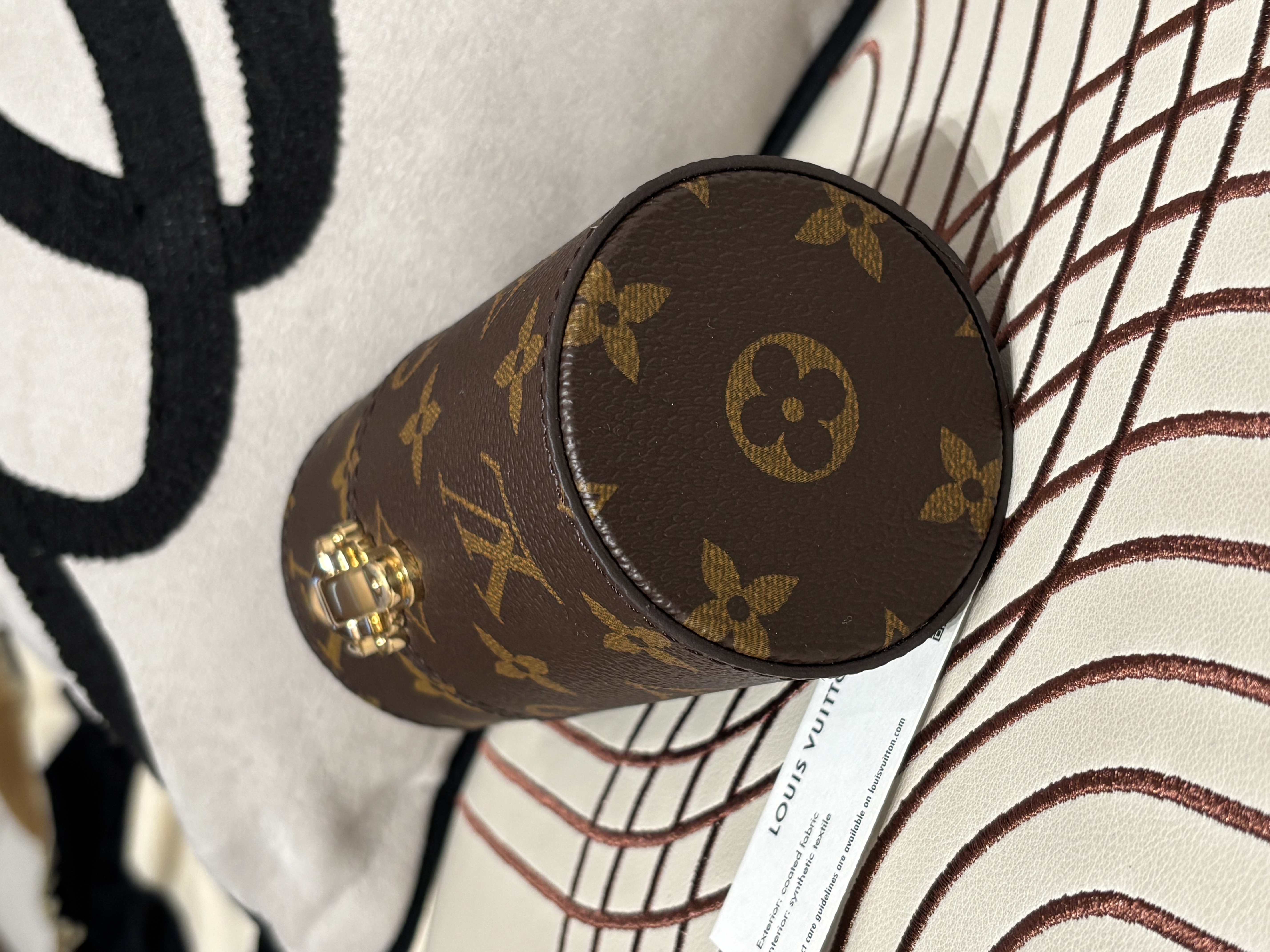 未使用品LV Monogram Perfume Case 100%Authentic,unused 