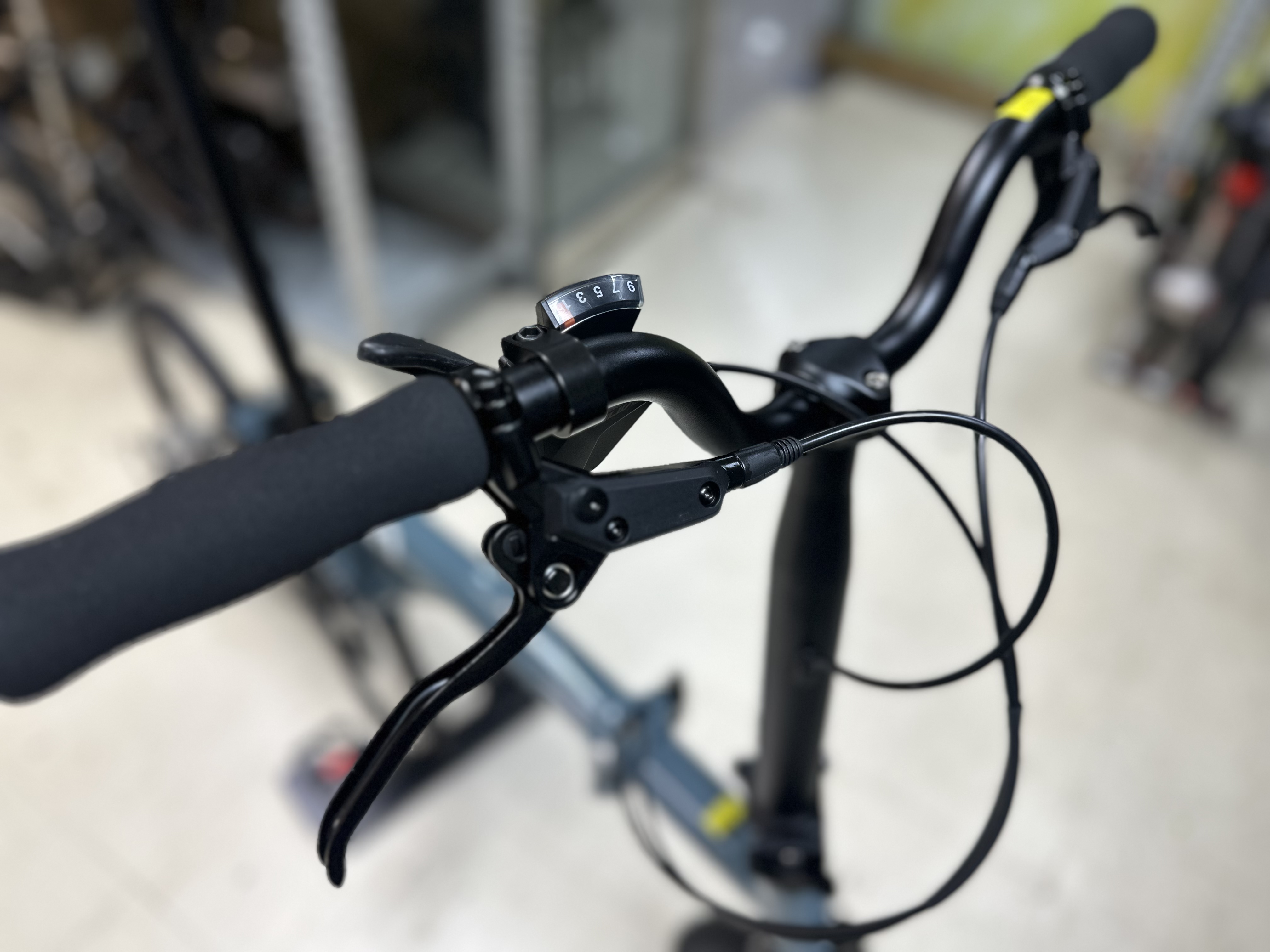 Java Neo 349 16” 碳纖維前叉 拉線轉波 9speed 