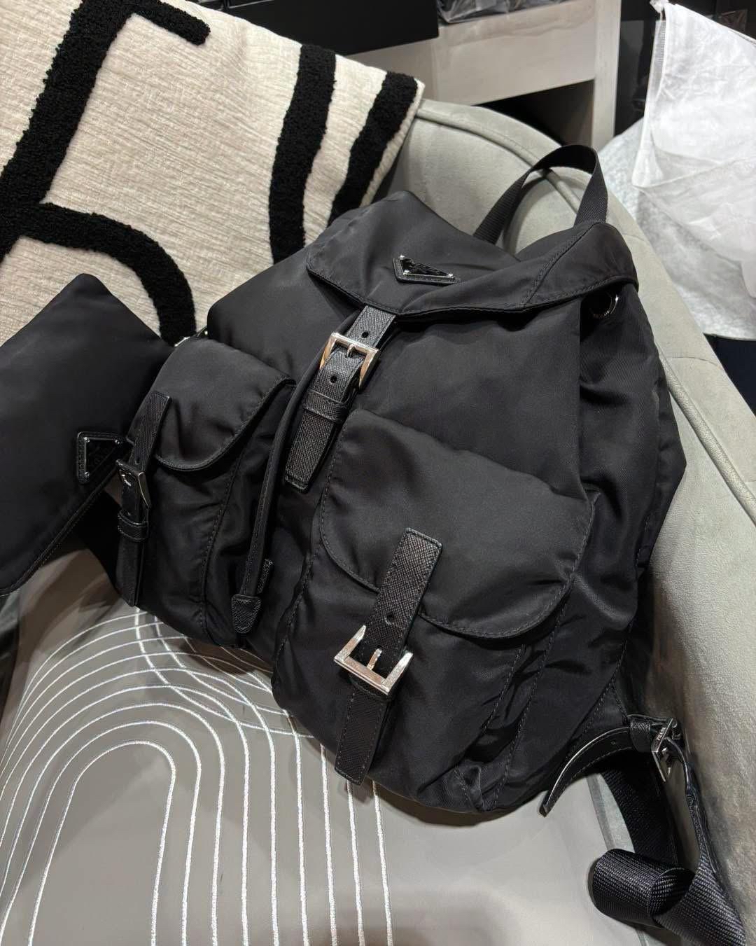 Prada re-nylon backpack  100%Authentic, 98%new  ✅pouch ✅nfc ✅dust bag  