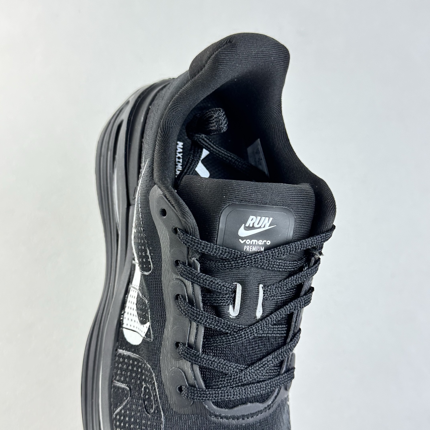 Nike Vomero Premium 