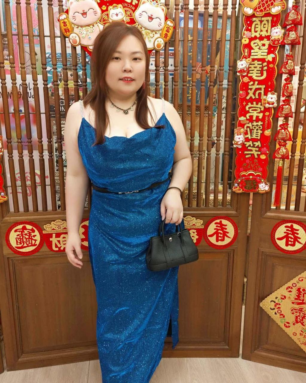 AA09 细吊带亮粉边开叉修身长礼服