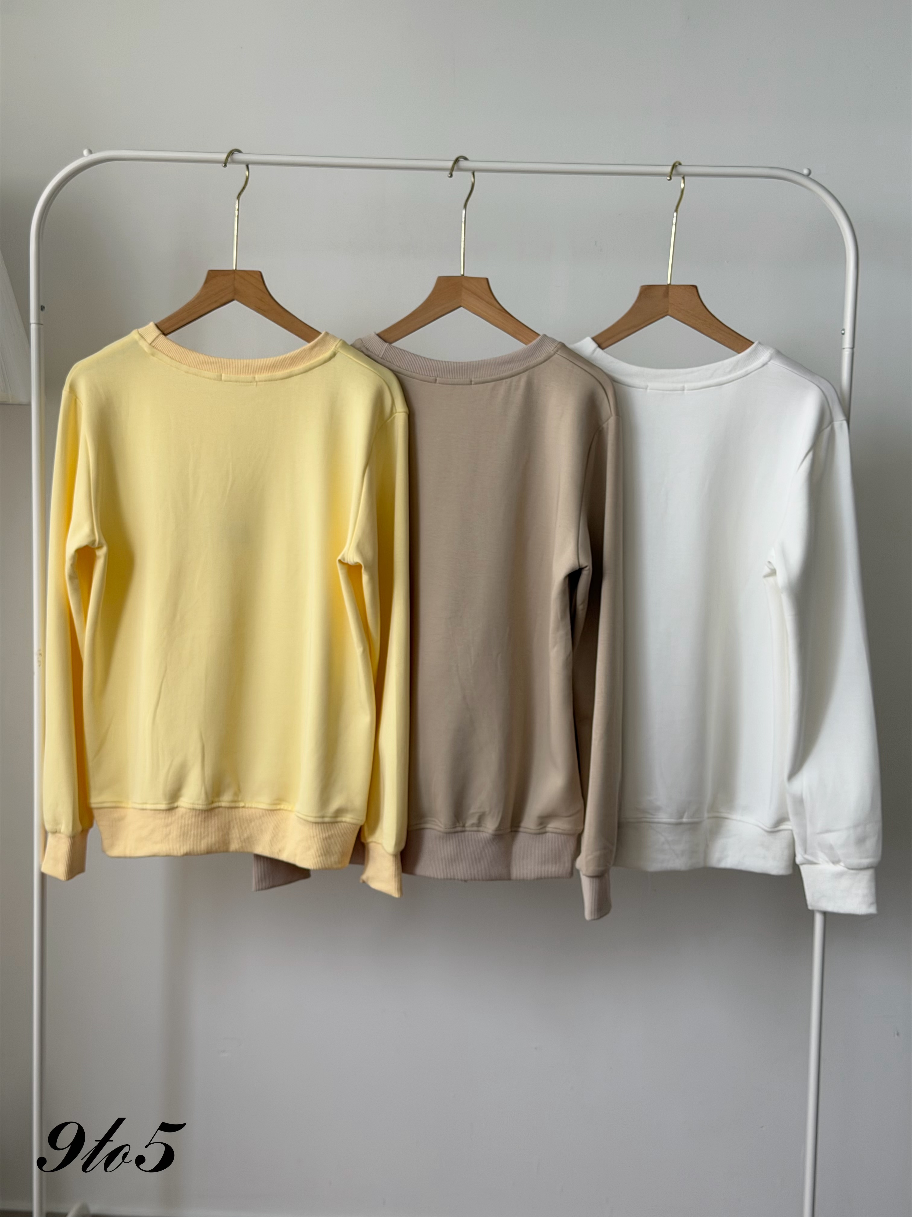 T4493 Embroidery Cat Sweatshirt - 6 Colors 