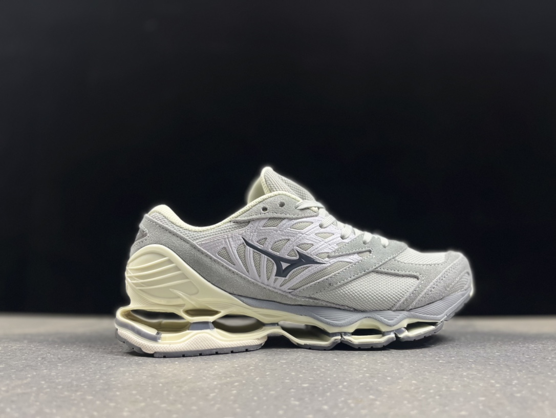 Mizuno Wave Prophecy LS 