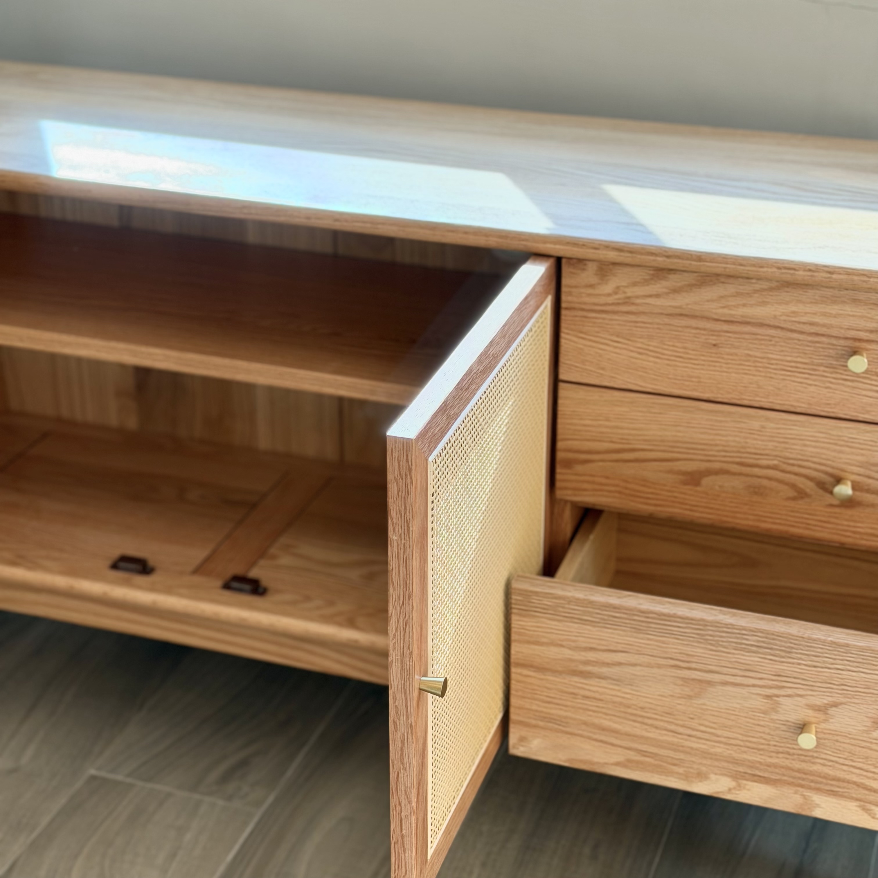 SAGION TV Cabinet
