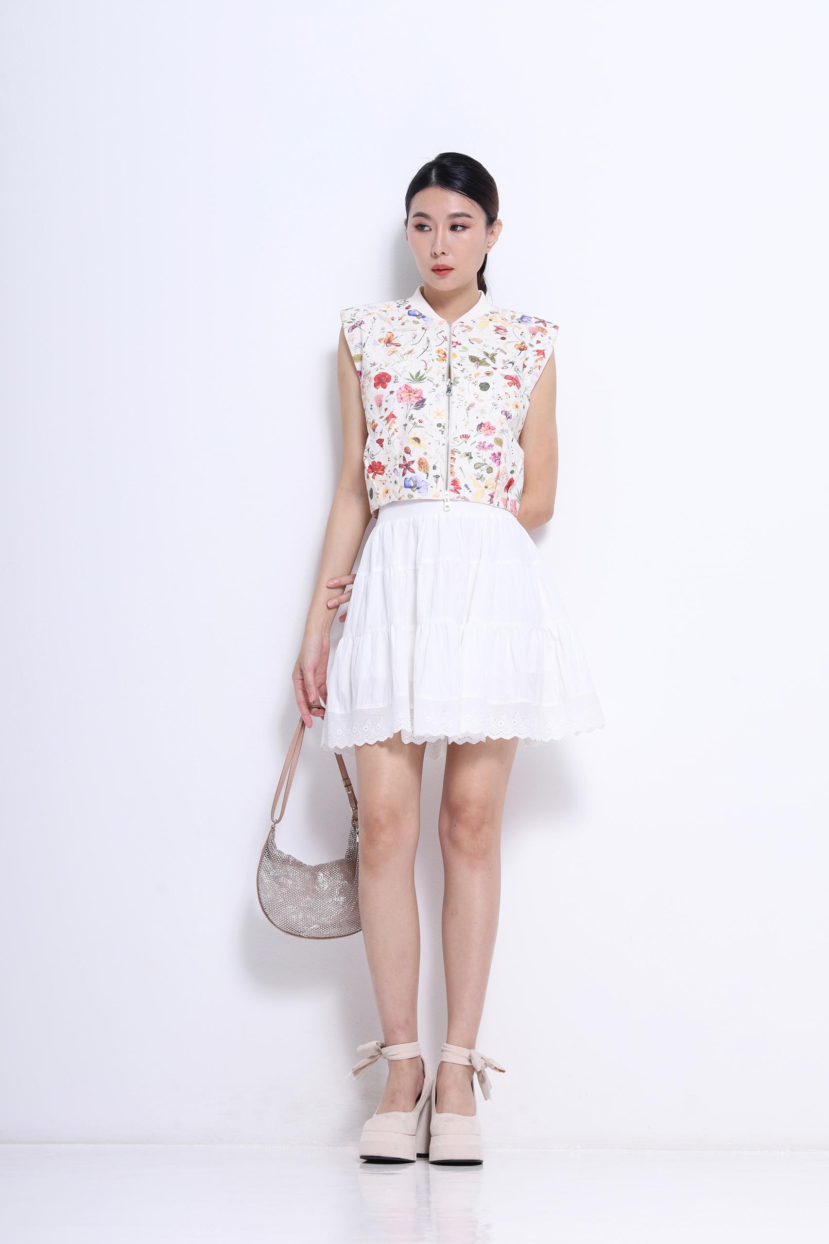 CB2665 Botanical Muse Zip Vest