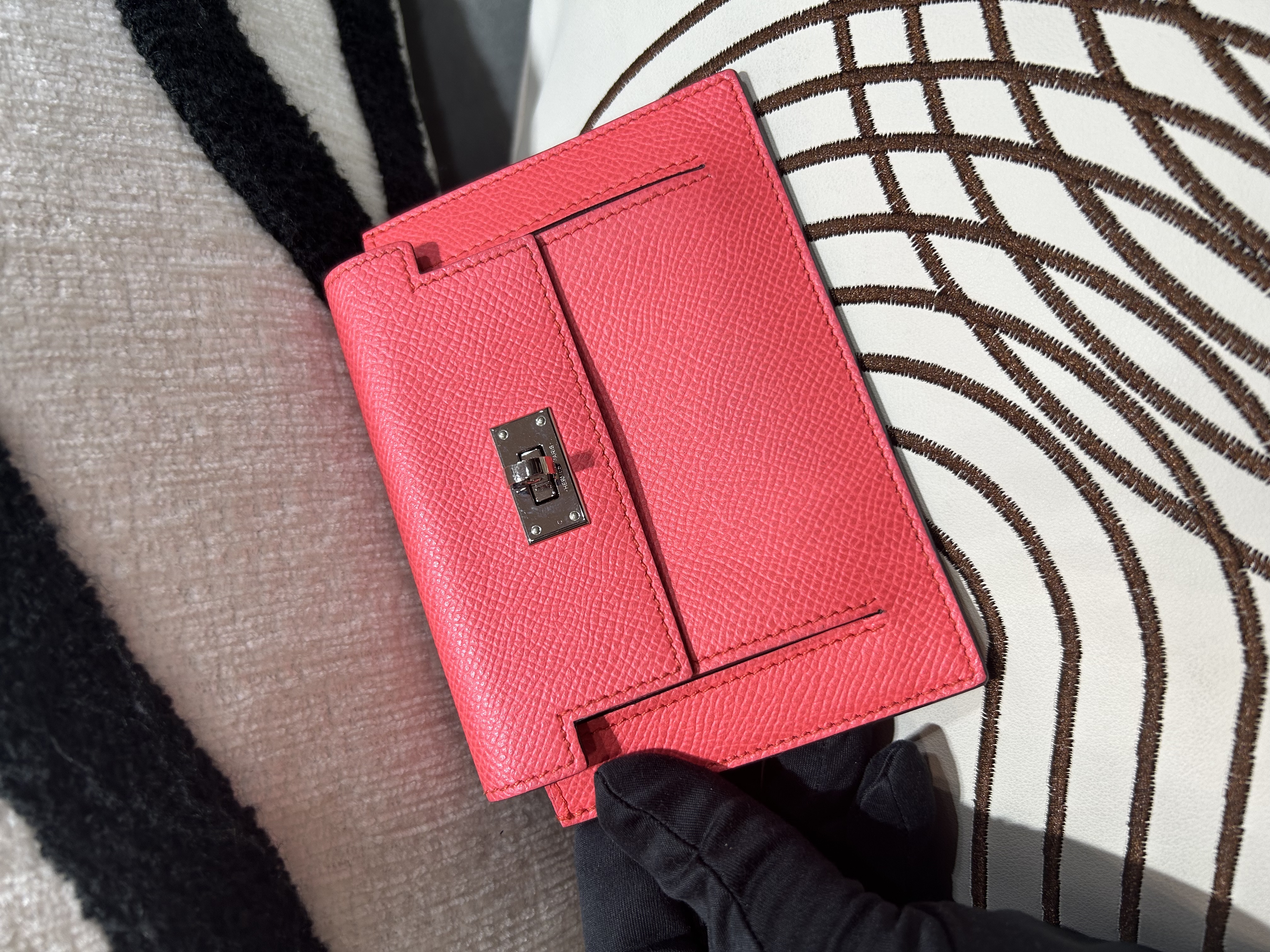 Hermes Kelly Pocket Stamp T 銀扣100%Authentic,98%new