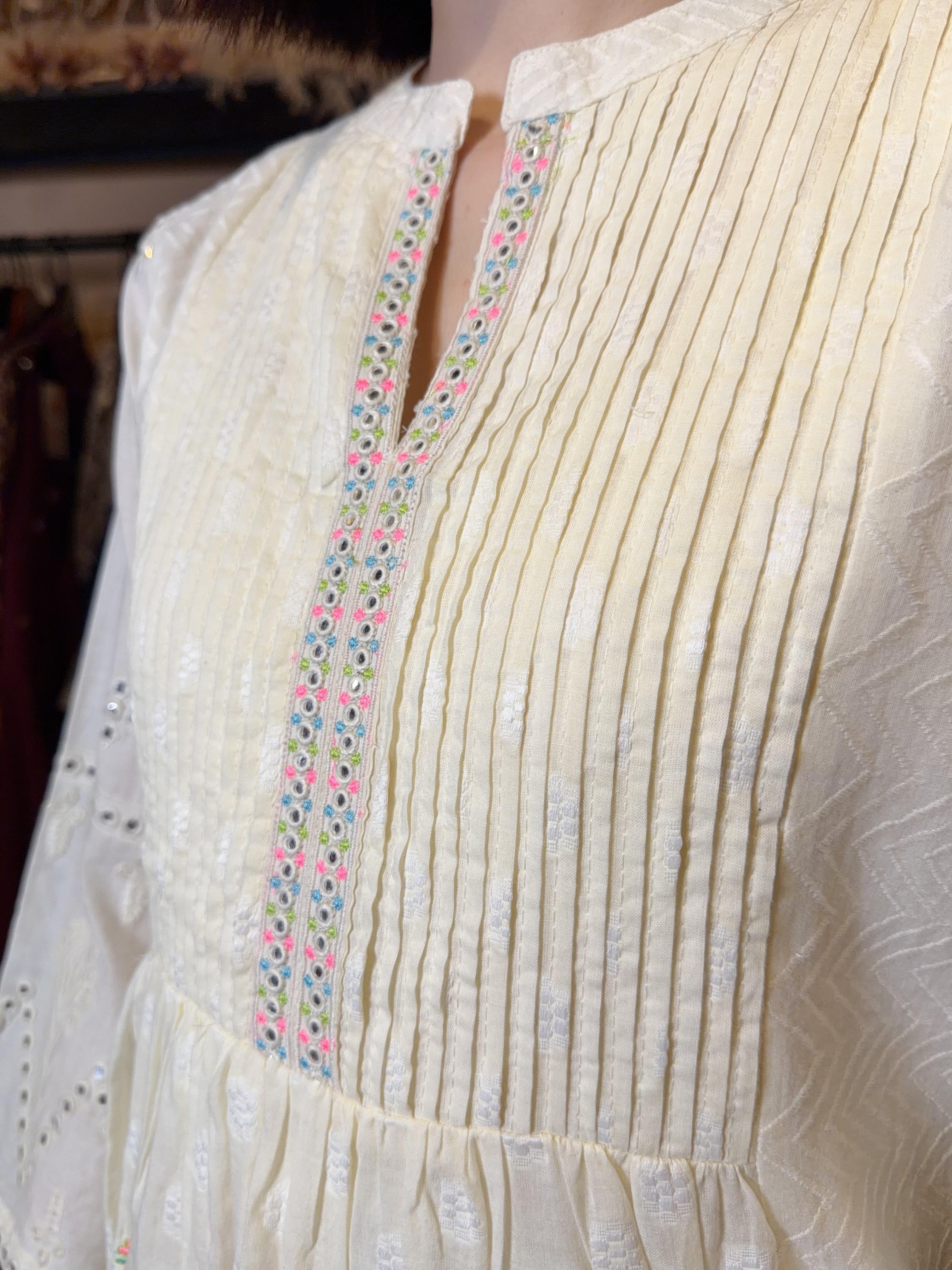 Milky White Accordion Fold Short OP 35" #1131