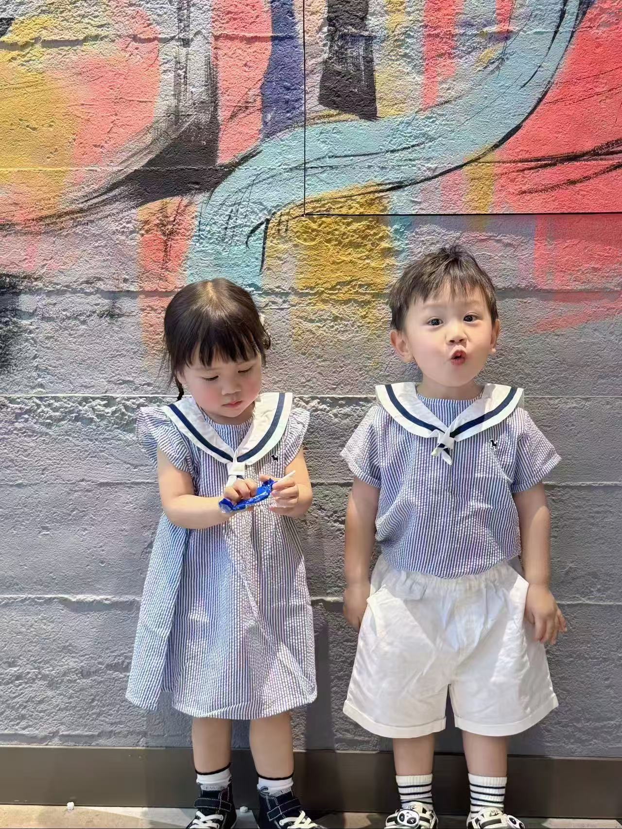 0686 藍狗兄妹裝