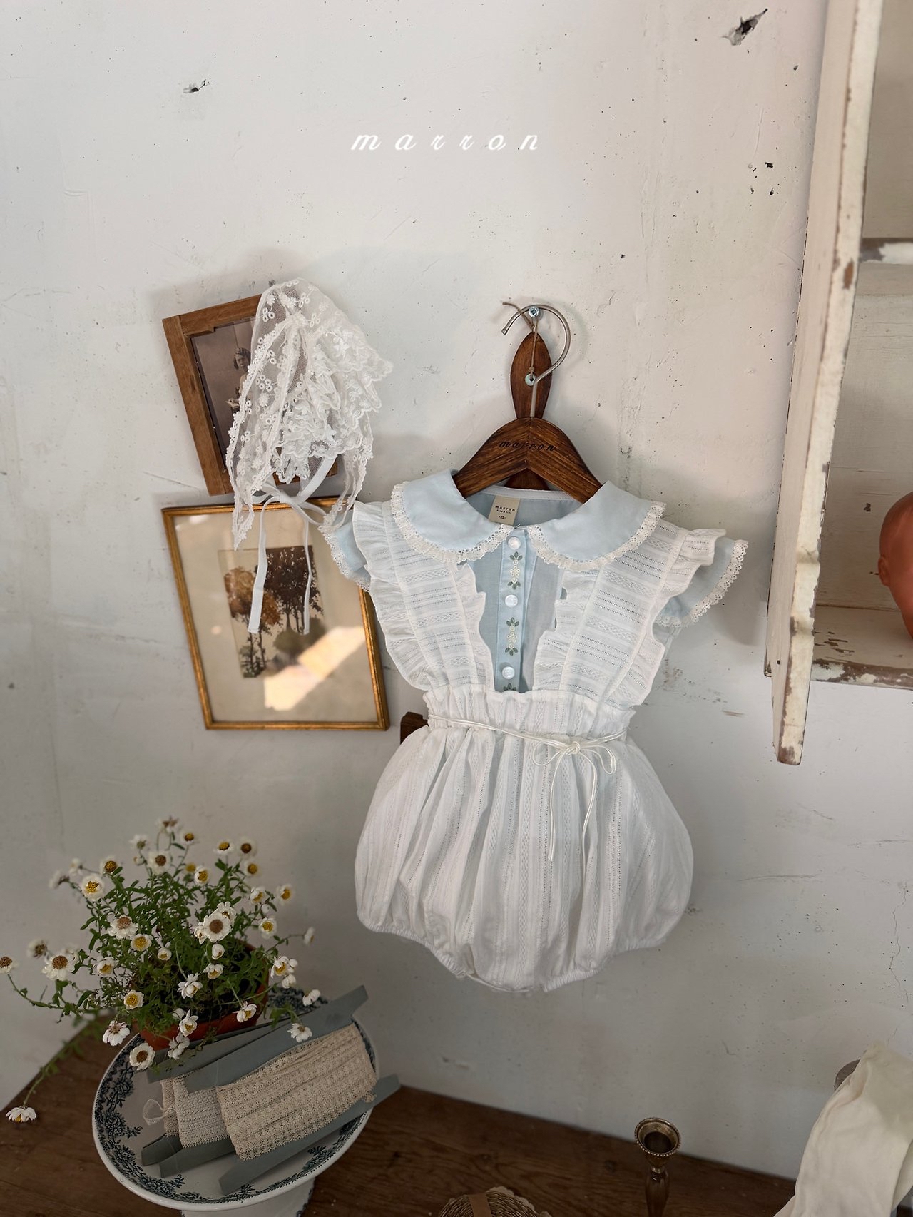 ☀️預訂 韓國直送☀️🇰🇷Marron兩色蕾絲提花荷葉邊吊帶包屁衣