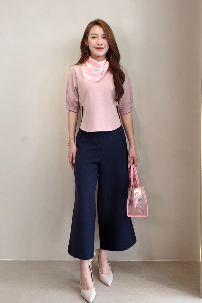 310031 Soft Puff Sleeve Knit Top