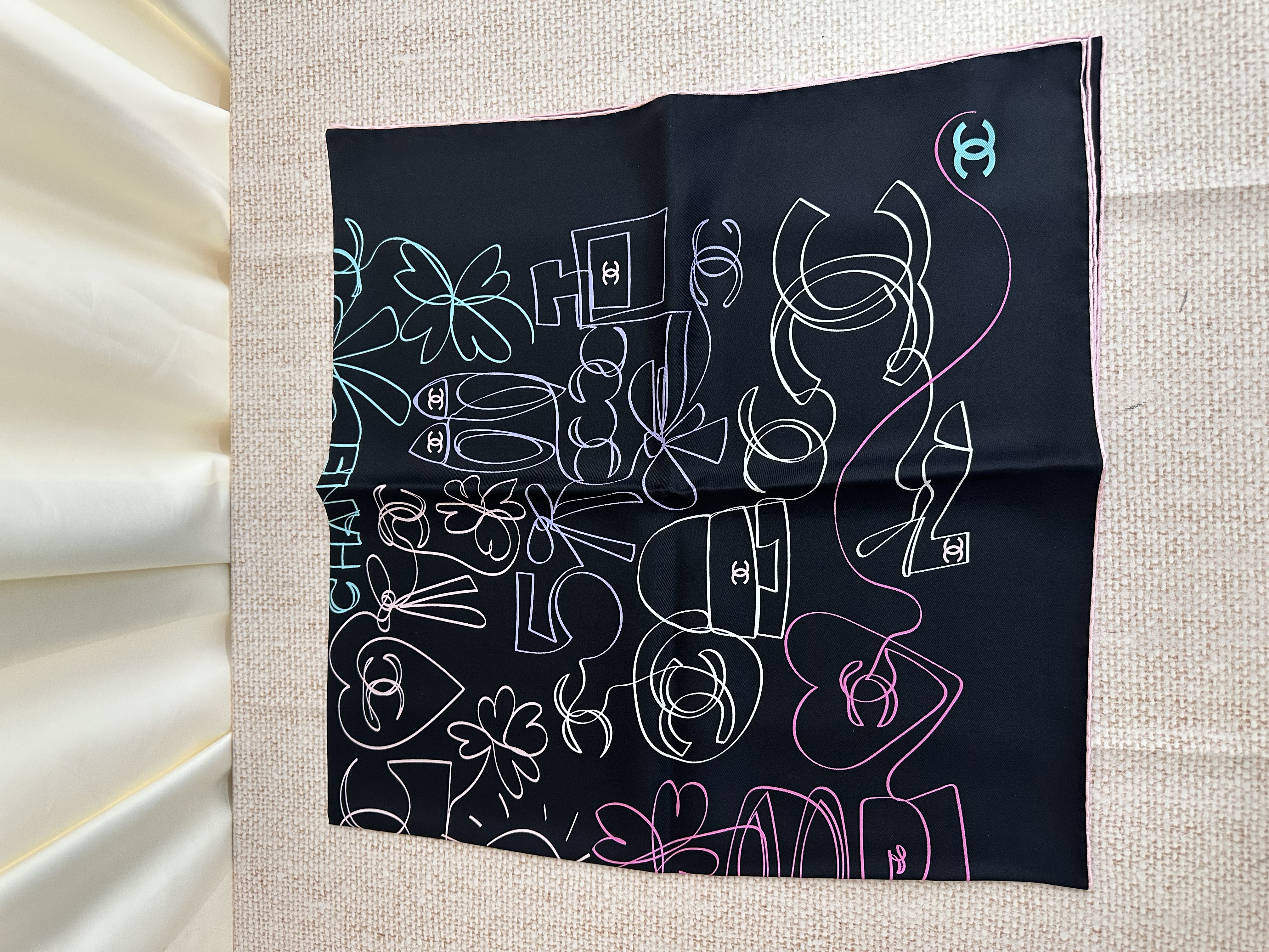 Pre-owned Chanel scarf / Product Code: 26053102