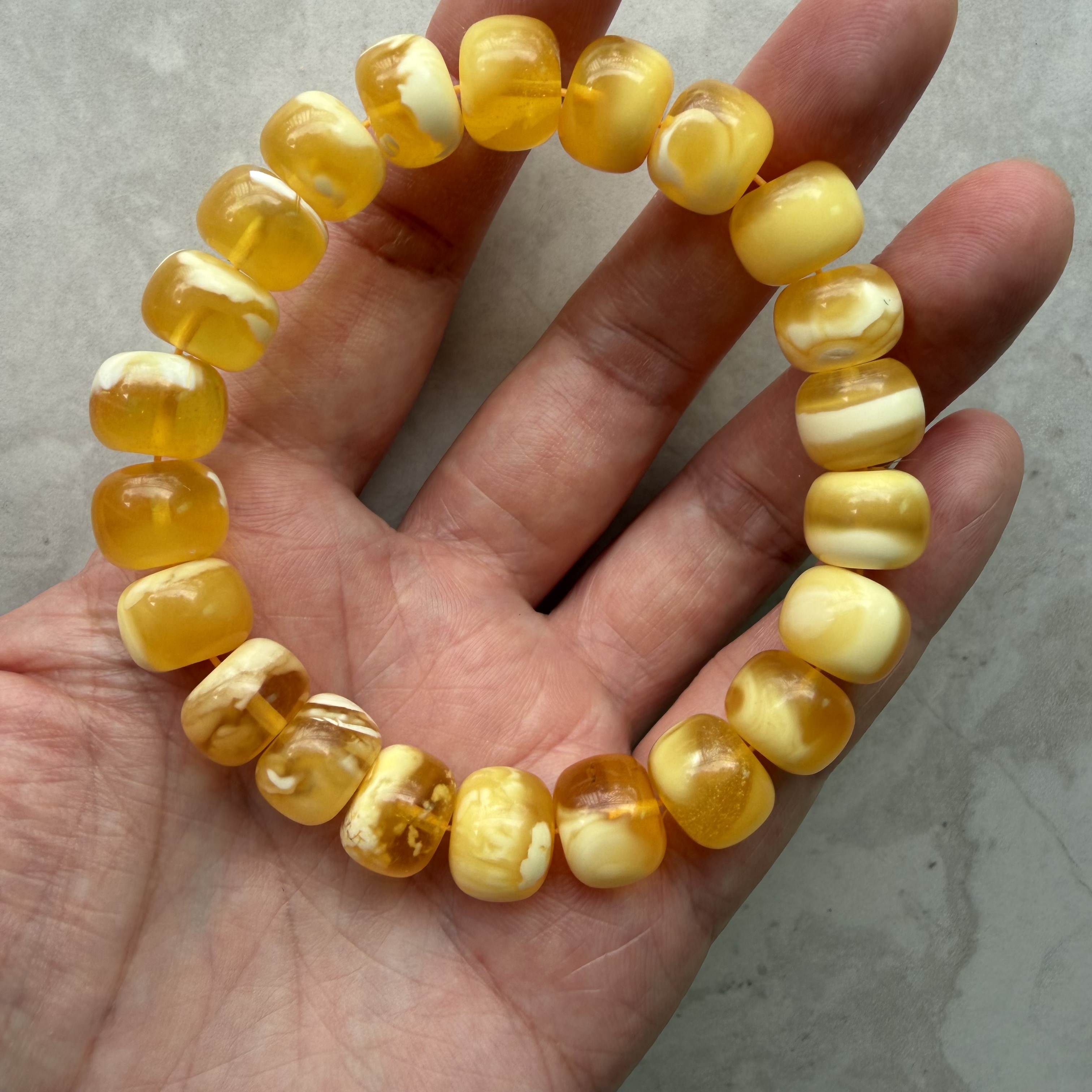［閉店一口價］11+mm波羅的海金白花琥珀手串