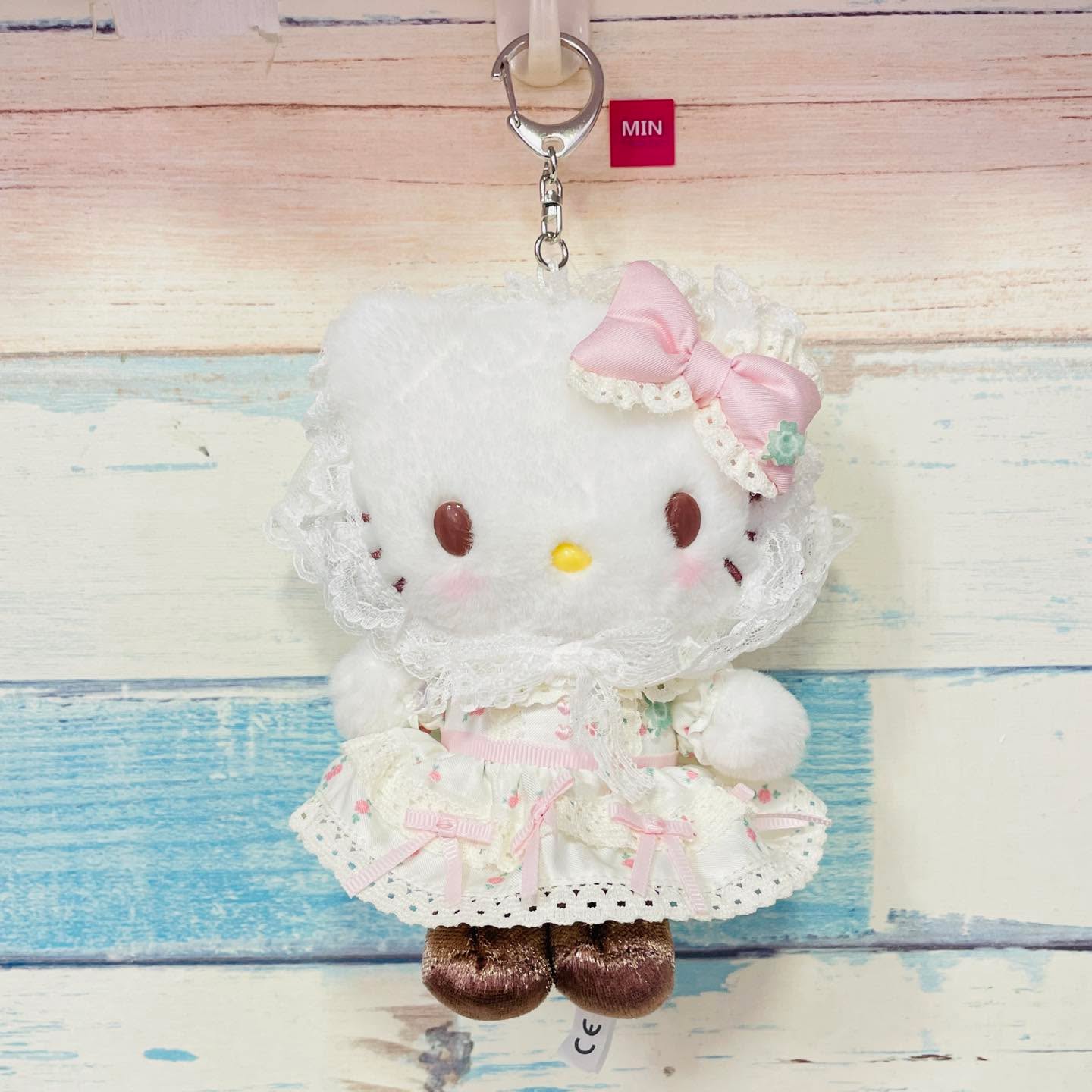 Hello Kitty 蕾絲系列吊飾😊