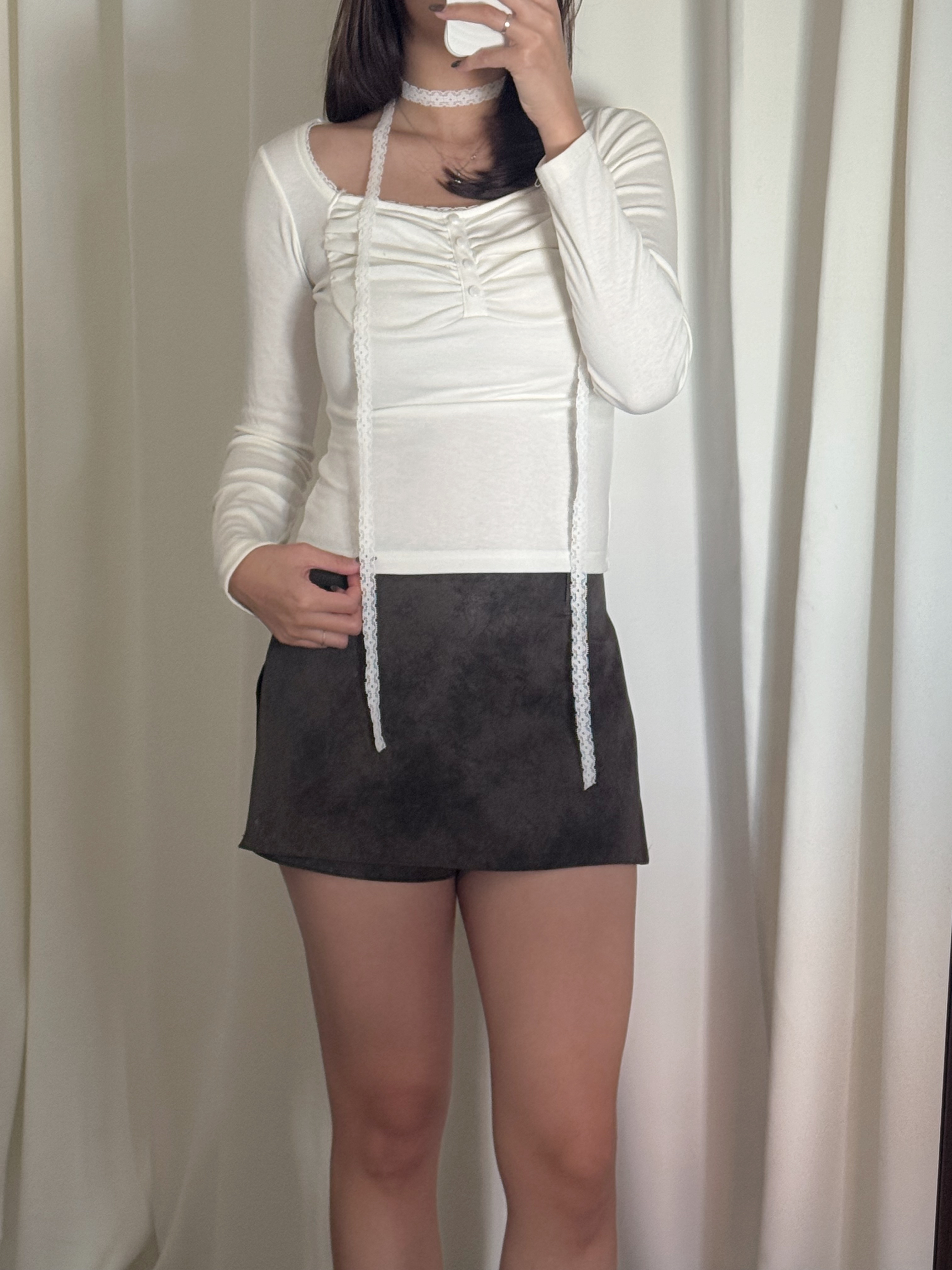 蕾絲皺褶頸帶長袖上衣