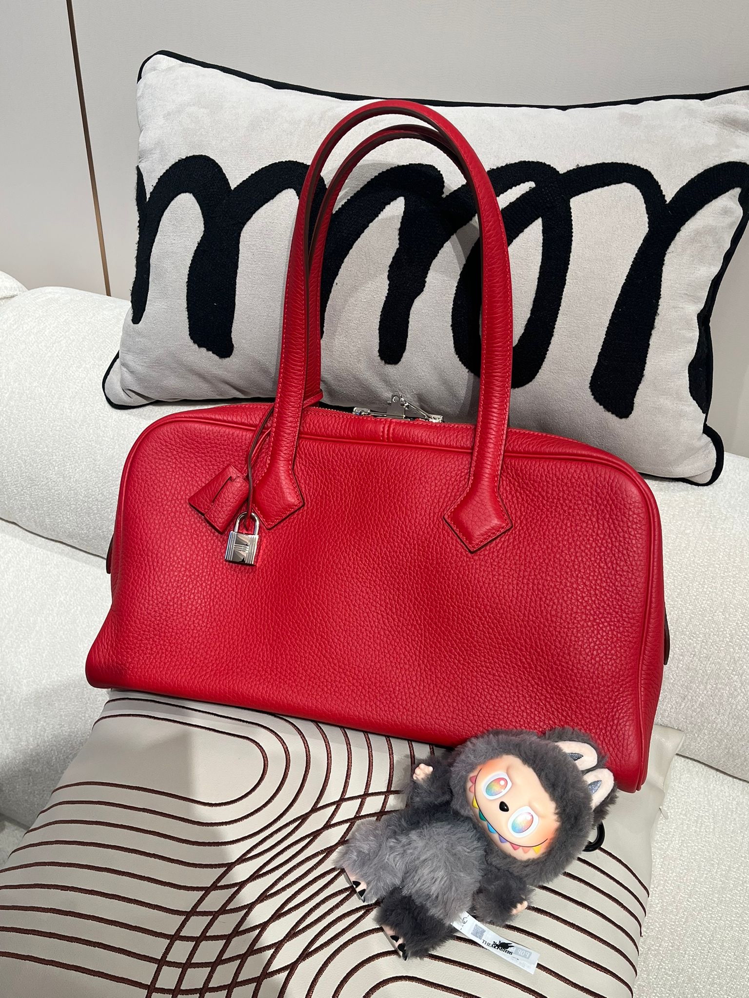 Hermes Victoria elan STAMP [P] 100%Authentic,98%new  ✅key lock ✅dust bag 