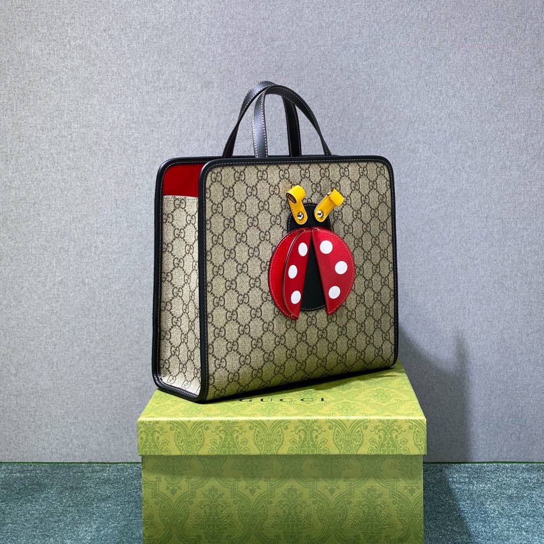 🔥大货实拍 𝙂𝙪𝙘𝙘𝙞 儿童包 小瓢虫系列 型号：664083 尺寸：28.5*25*11cm