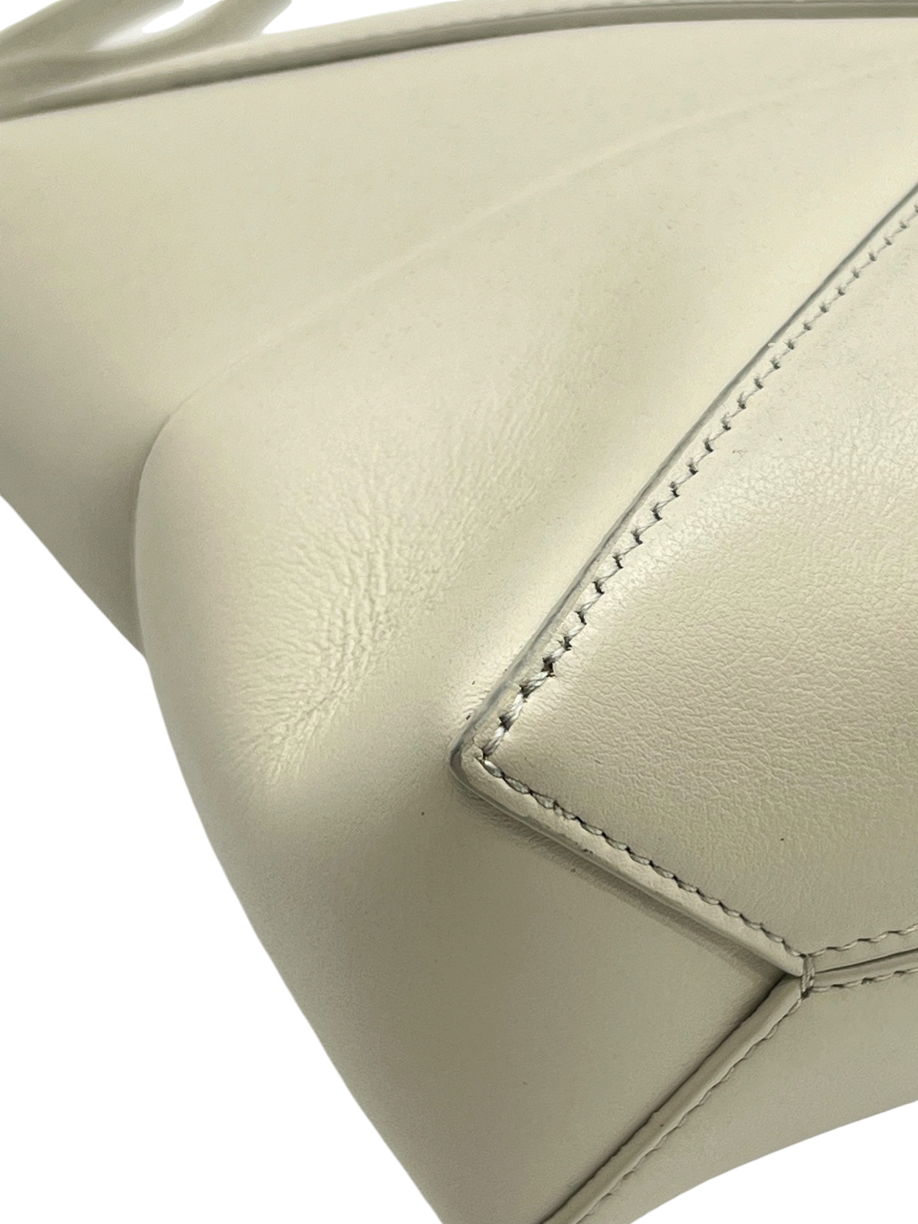 Pre-Owned LOEWE Puzzle Fold Pouch / Product Code: 26052303