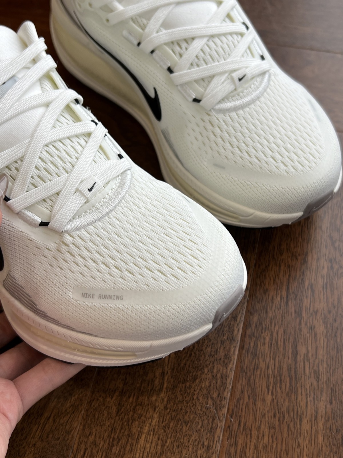 Nike Zoom Vomero 18 運動跑步鞋