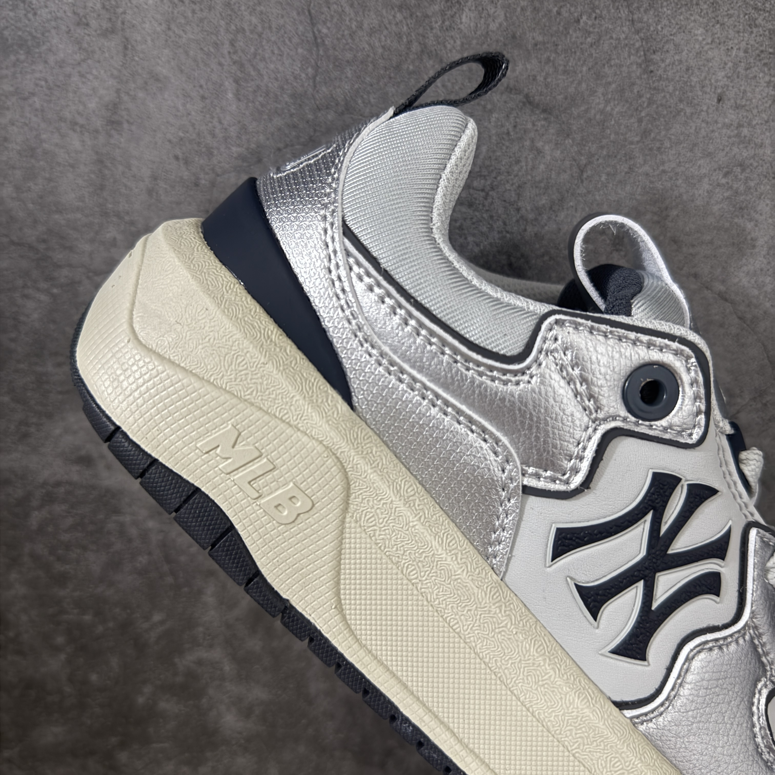 MLB Chunky Liner Basic