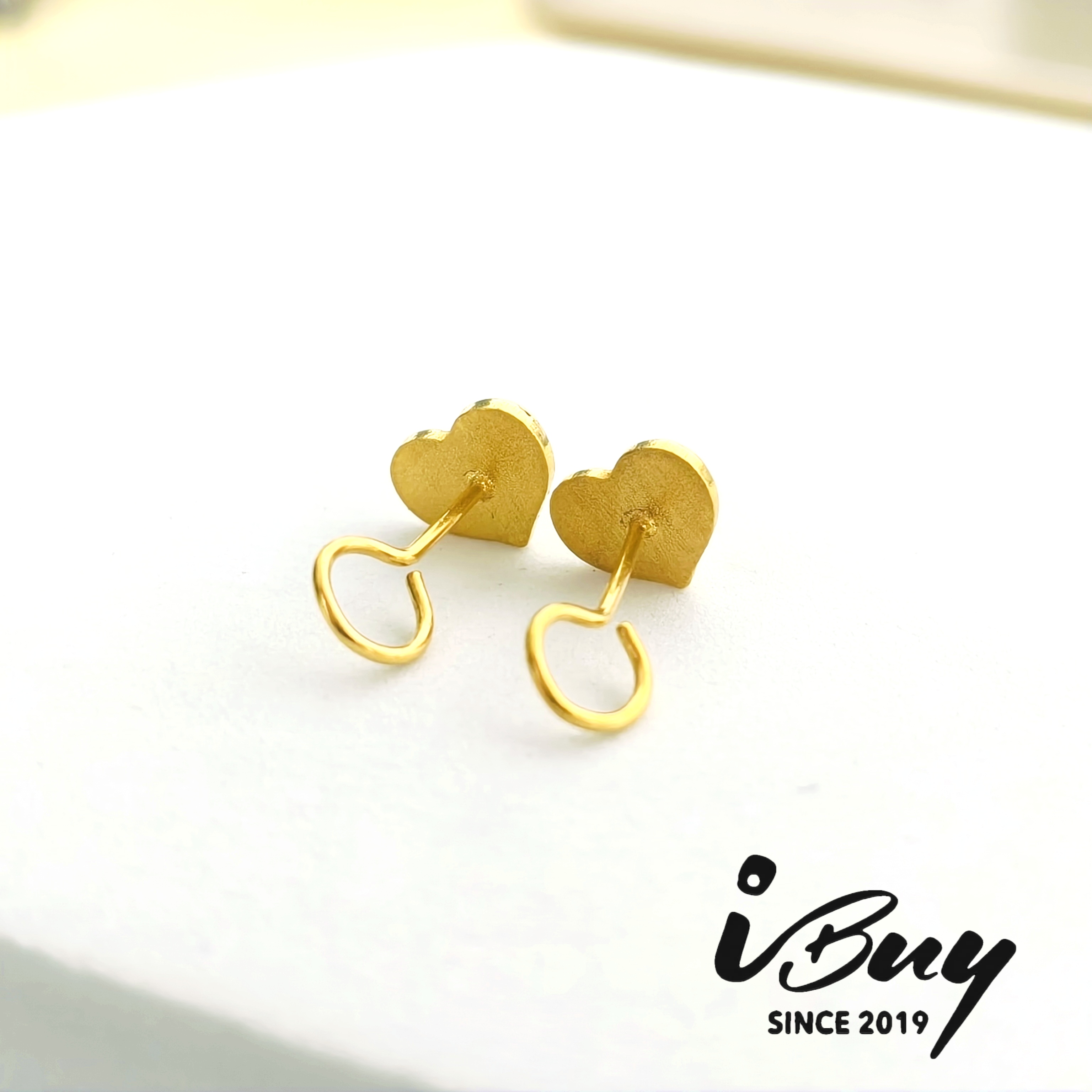 999 GOLD DRAGON SCALE HEART STUD EARRING 999 金 龙鳞爱心泡丁