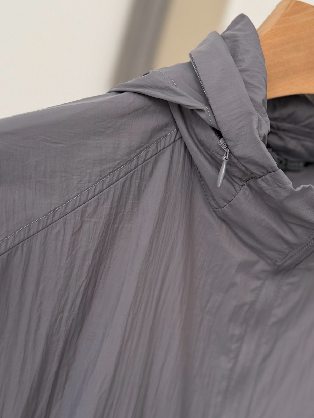 Arc'texry 防曬輕薄連帽拉鍊外套