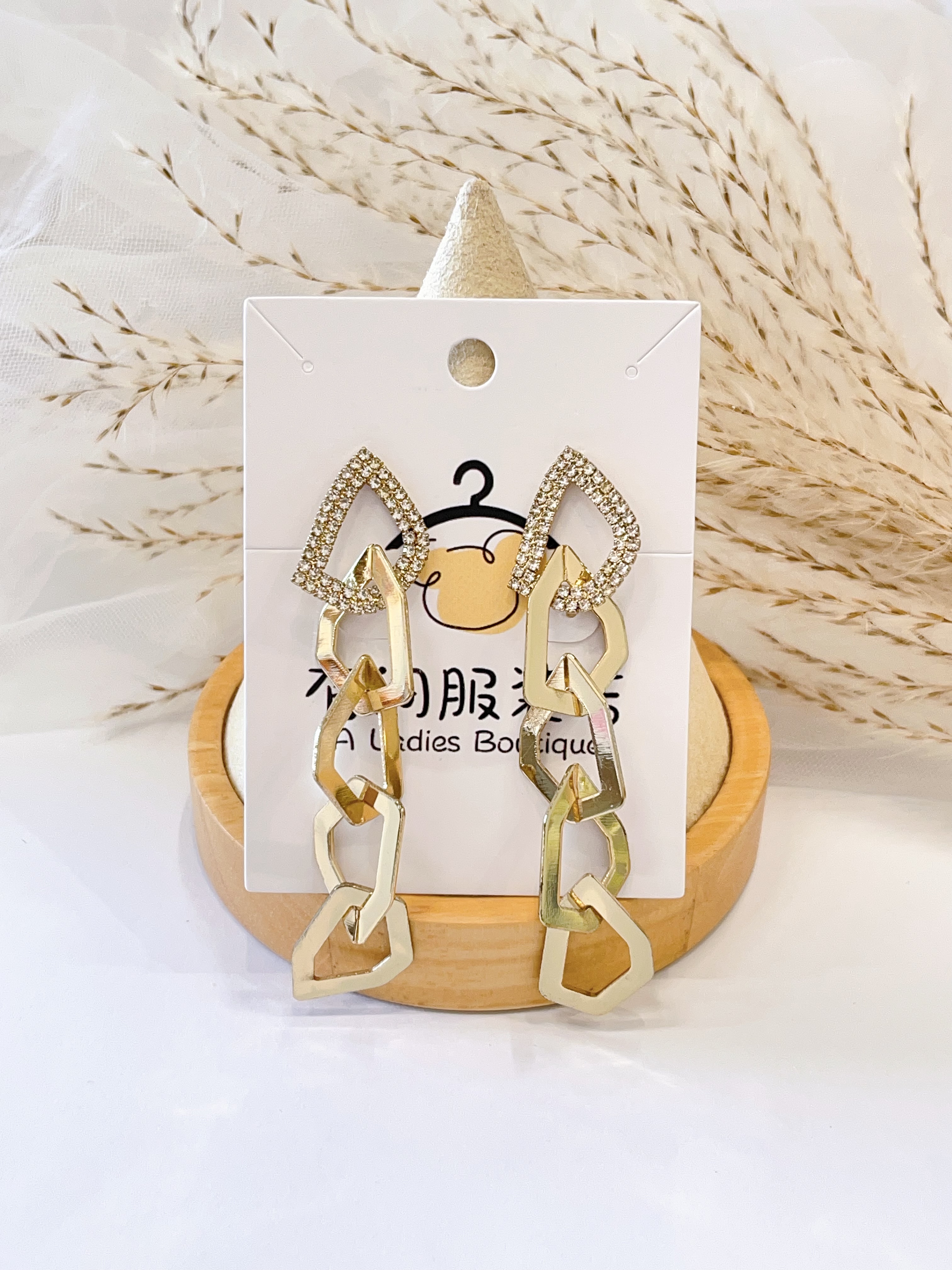 轻奢镶钻不规则链条设计耳环